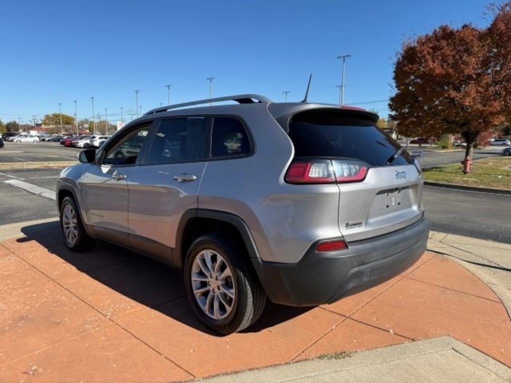 Used 2021 Jeep Cherokee Latitude SUV