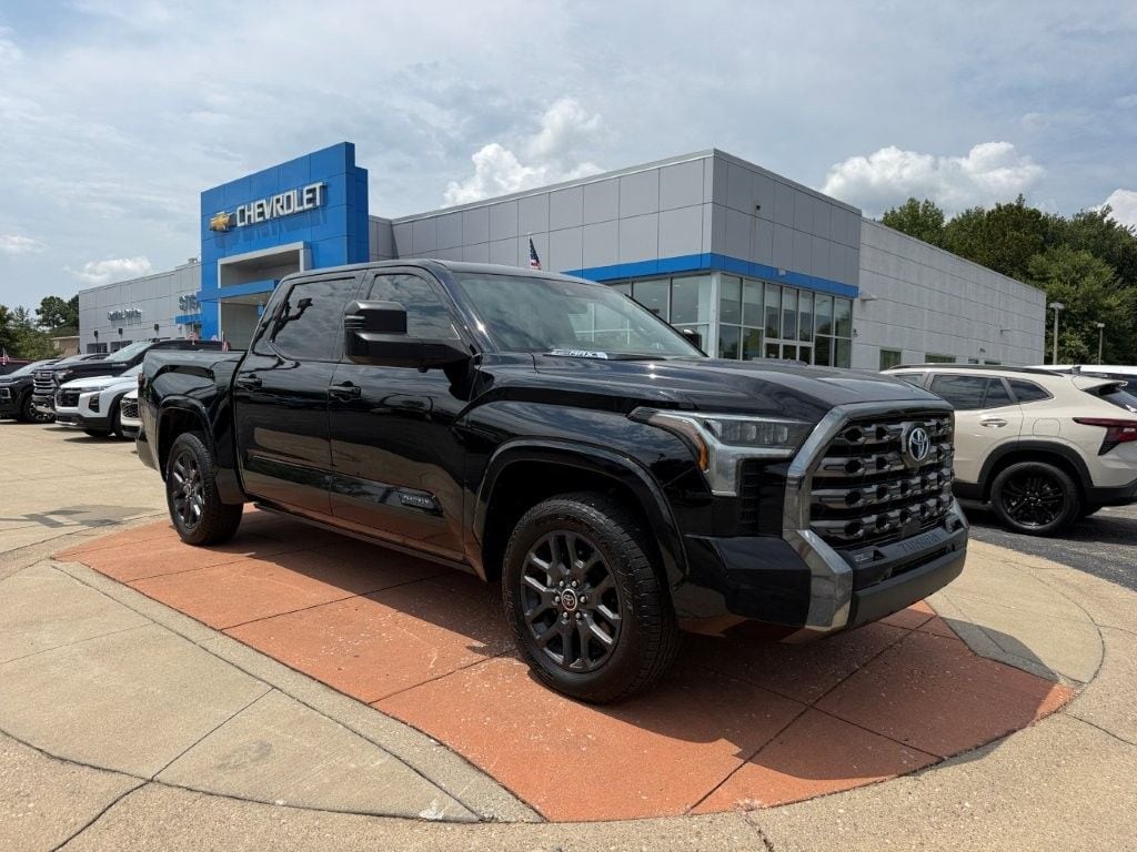 2023 Toyota Tundra Hybrid Platinum