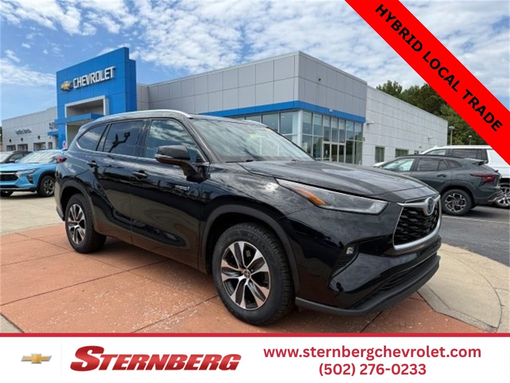 Used 2021 Toyota Highlander Hybrid XLE SUV
