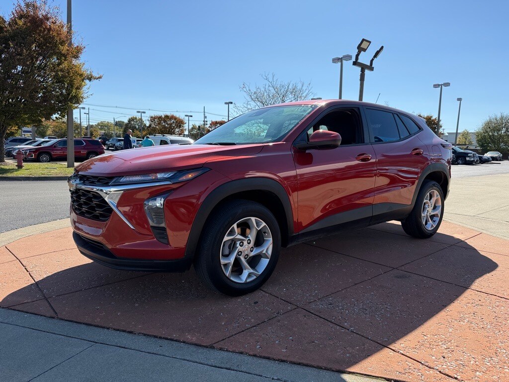 Used 2024 Chevrolet Trax LS SUV