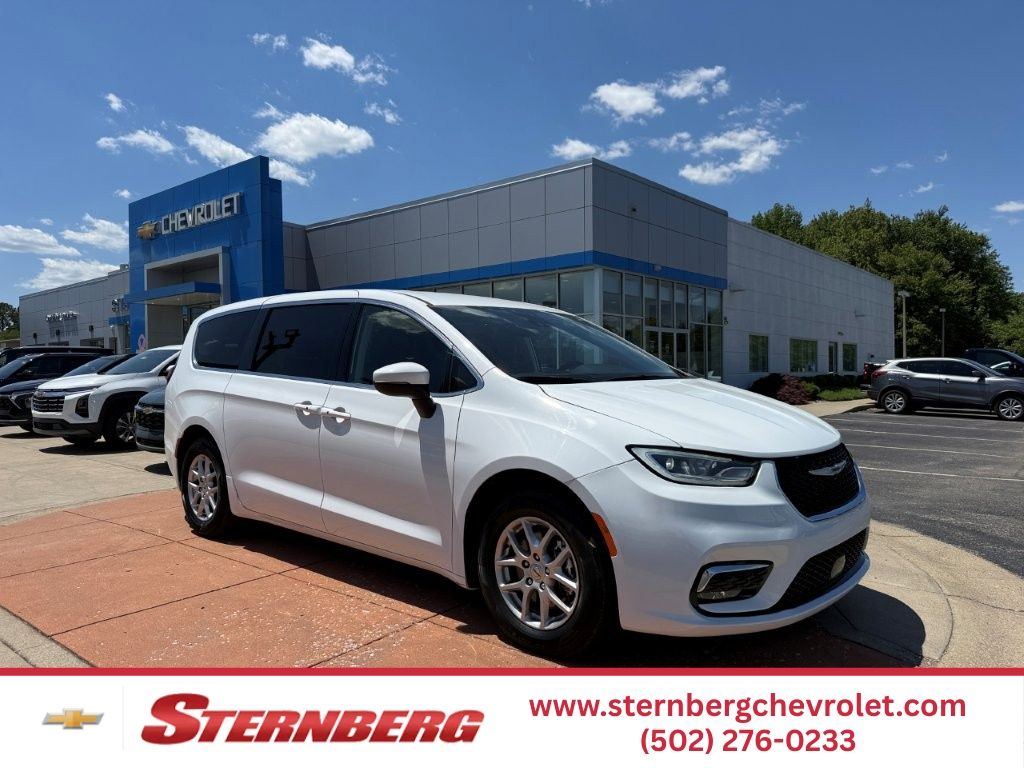 2023 Chrysler Pacifica Minivan/Van 