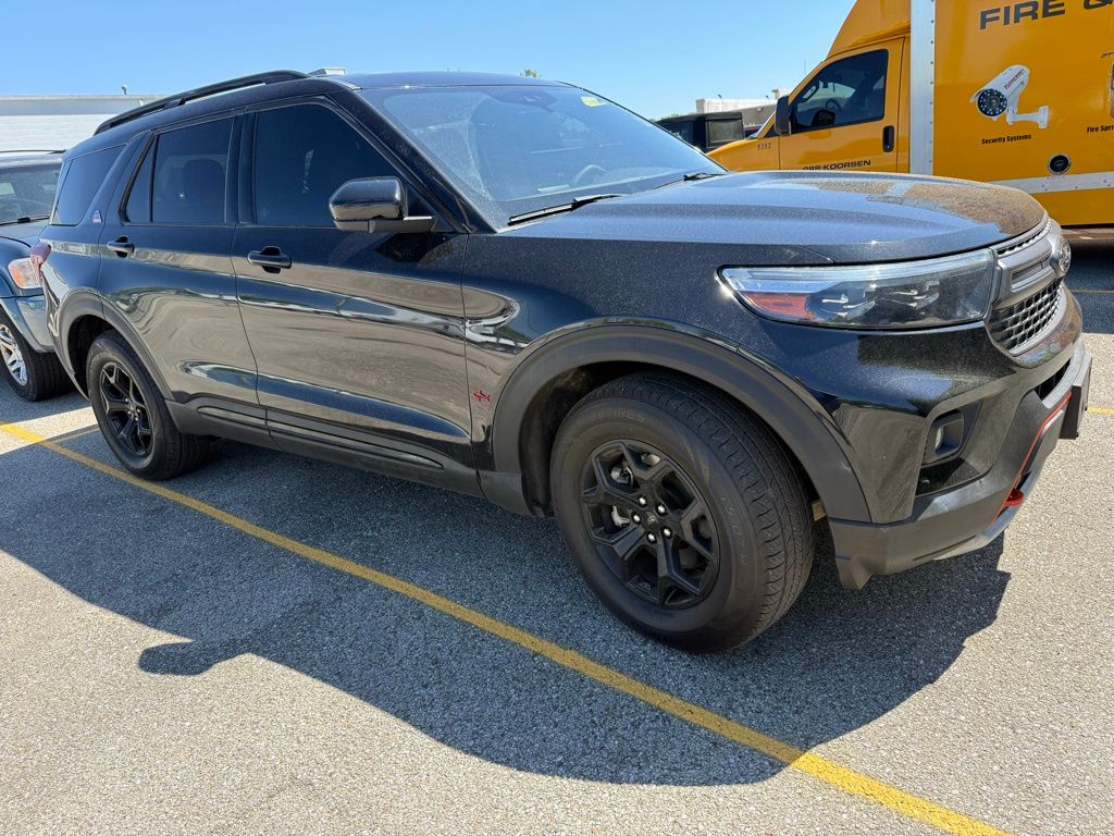 2022 Ford Explorer SUV 