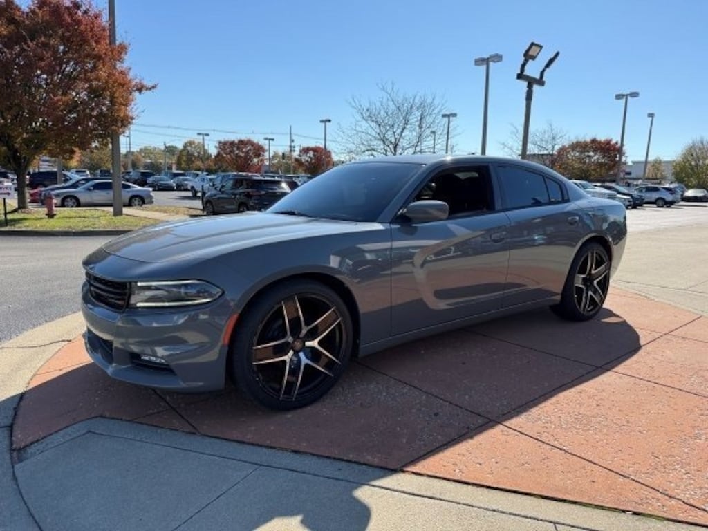 Used 2018 Dodge Charger V6 Sedan