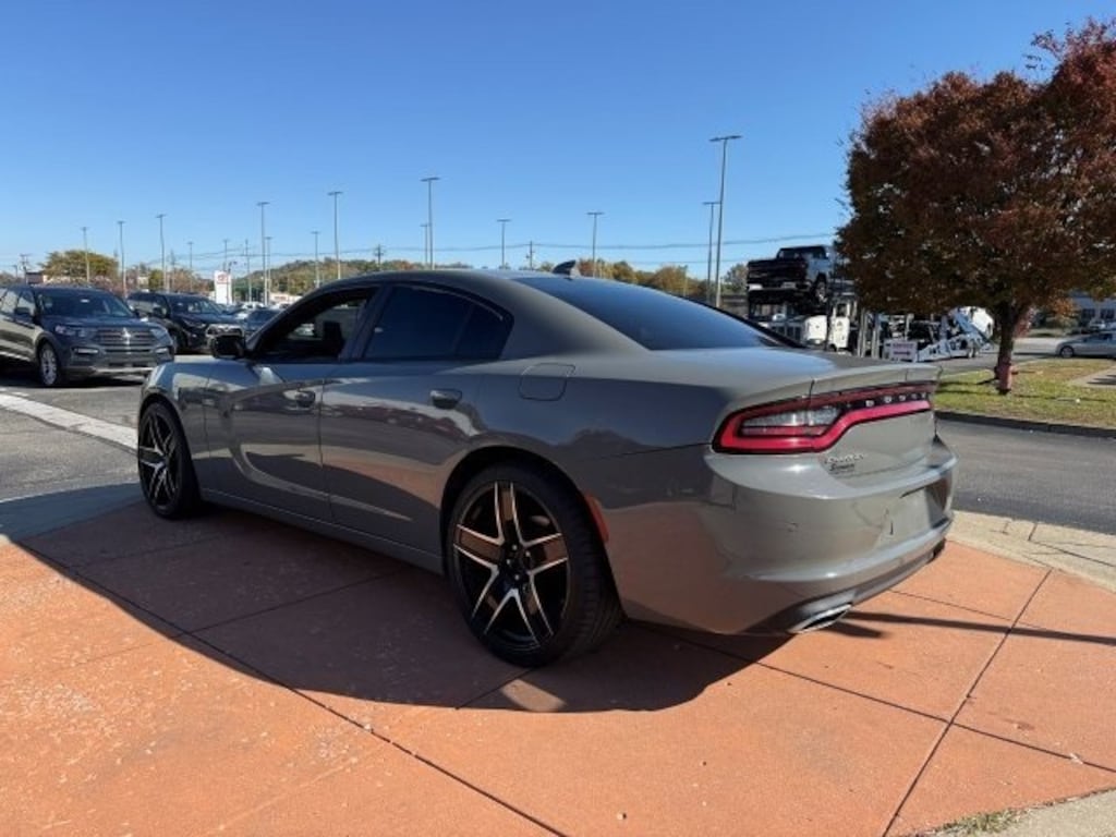 Used 2018 Dodge Charger V6 Sedan