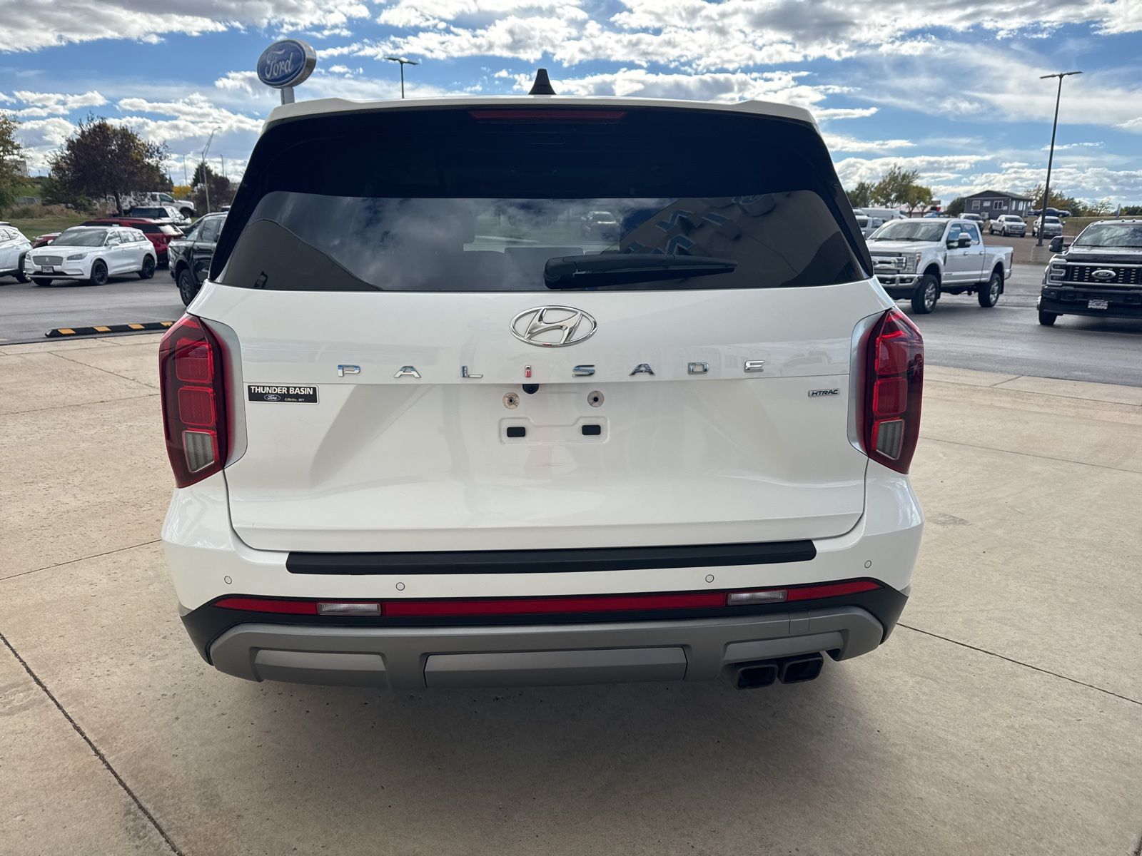 2023 Hyundai Palisade Limited photo 2