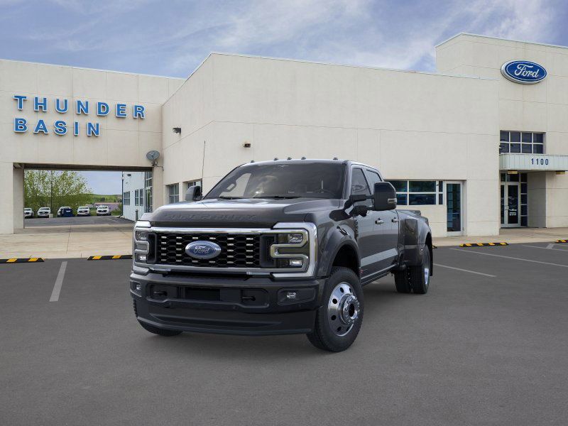 2026 Ford F-450 photo 2