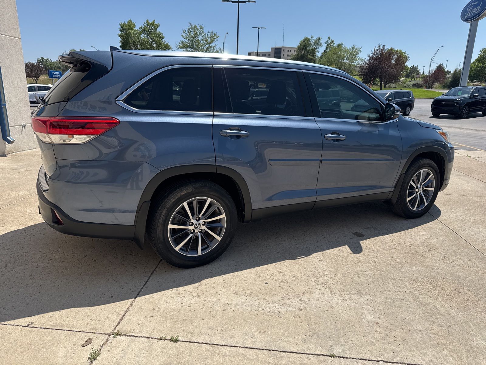 2019 Toyota Highlander XLE photo 4