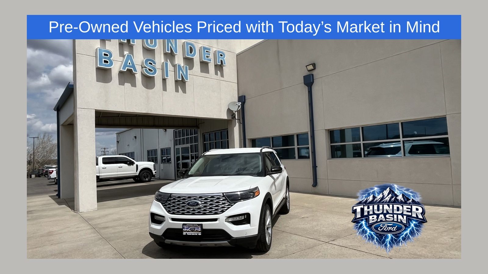 2023 Ford Explorer Platinum 4WD's photo
