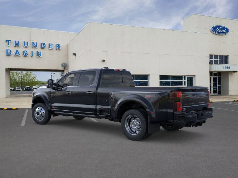 2026 Ford F-450 photo 4
