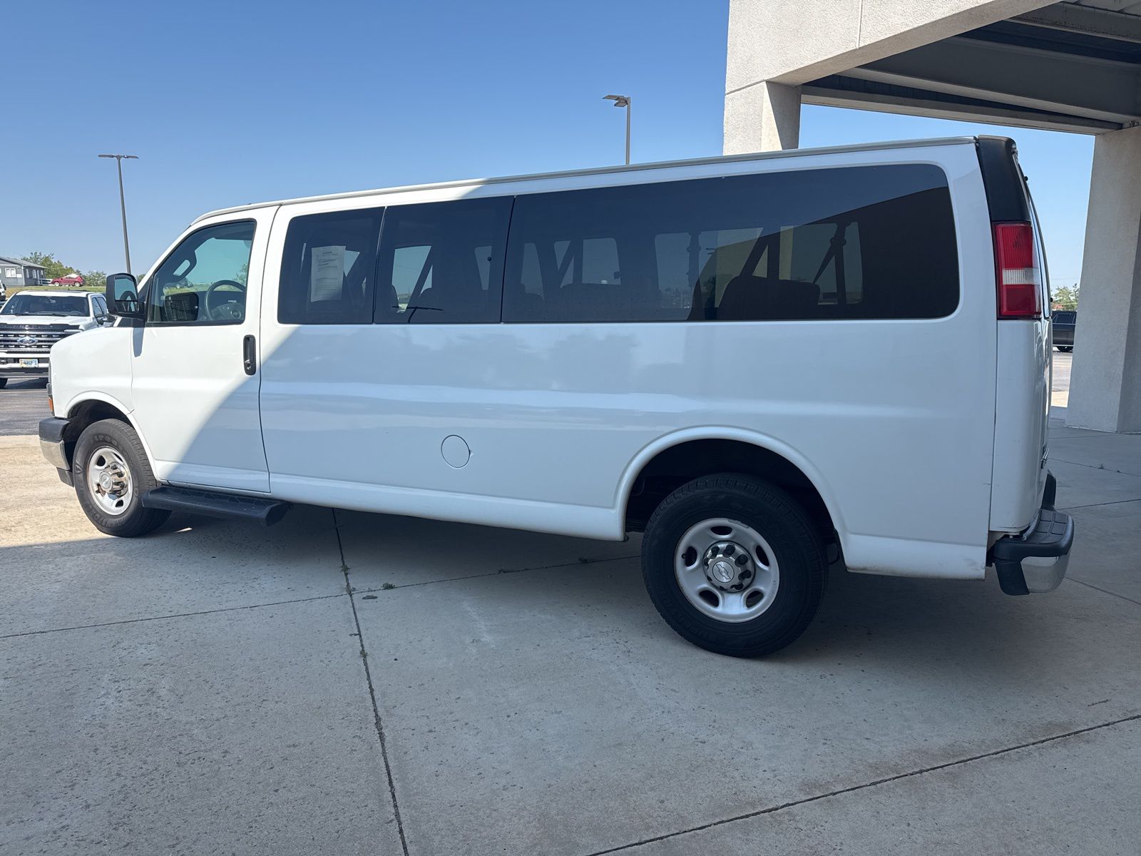 2019 Chevrolet Express 3500 LT photo 2