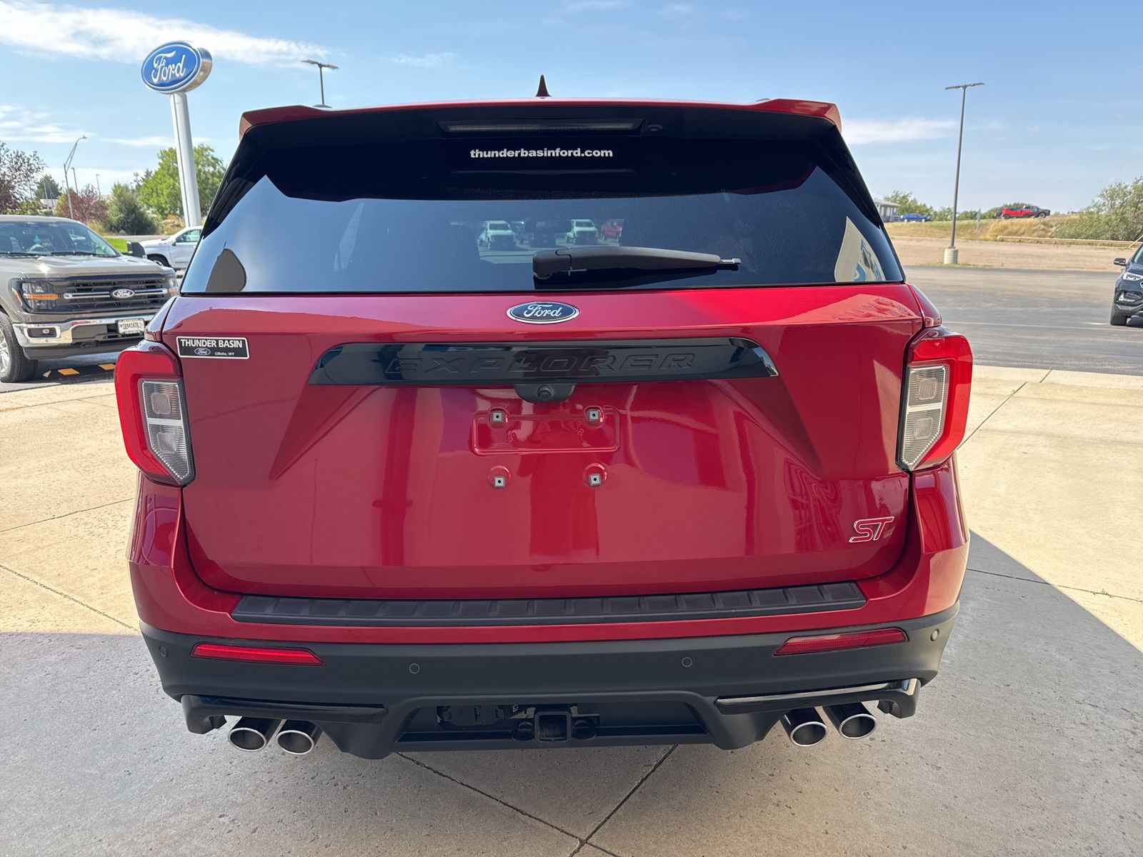 2023 Ford Explorer ST photo 3