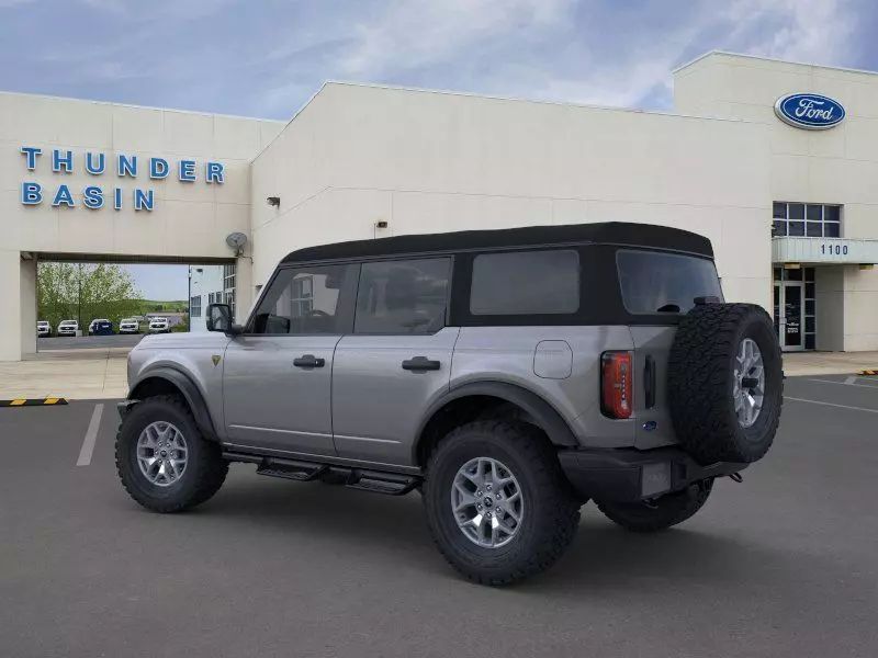 2024 Ford Bronco Badlands photo 4