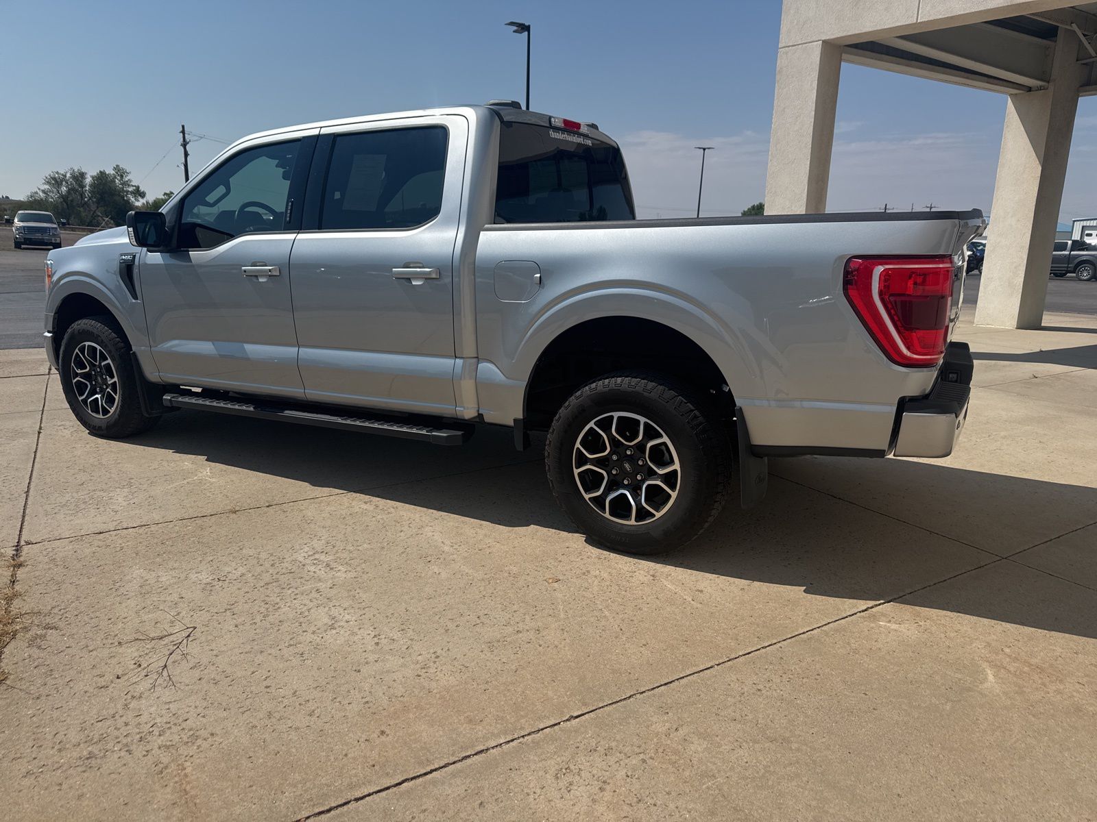 2023 Ford F-150 XLT photo 2