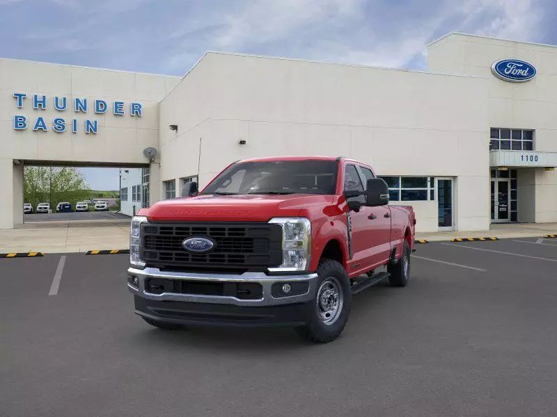 2025 Ford F-350 photo 2