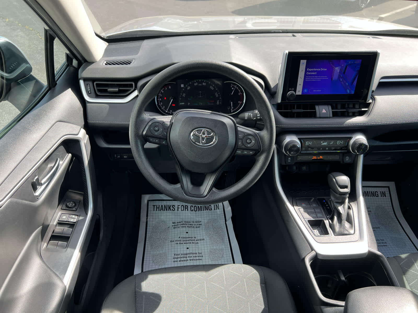 2024 Toyota RAV4 XLE (Natl) photo 3