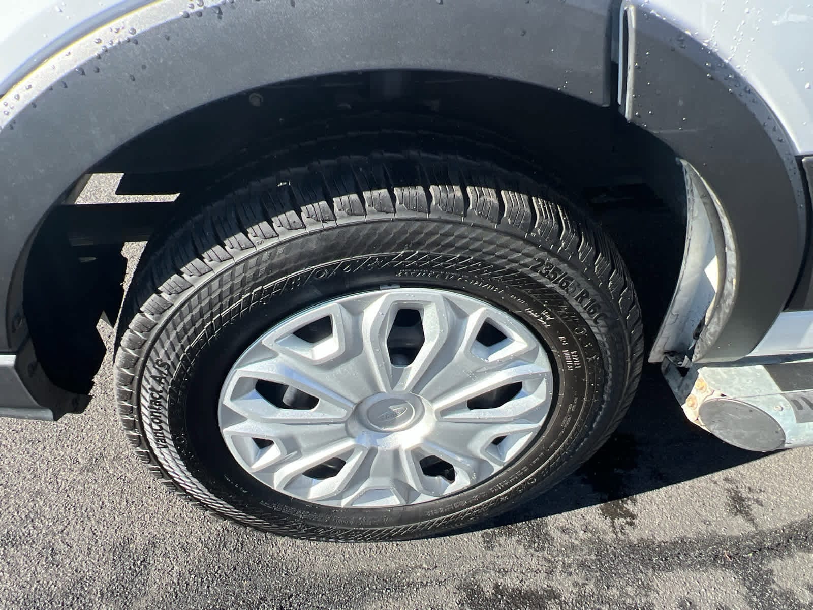 2024 Ford Transit Cargo Van T250 LOW RF photo 6