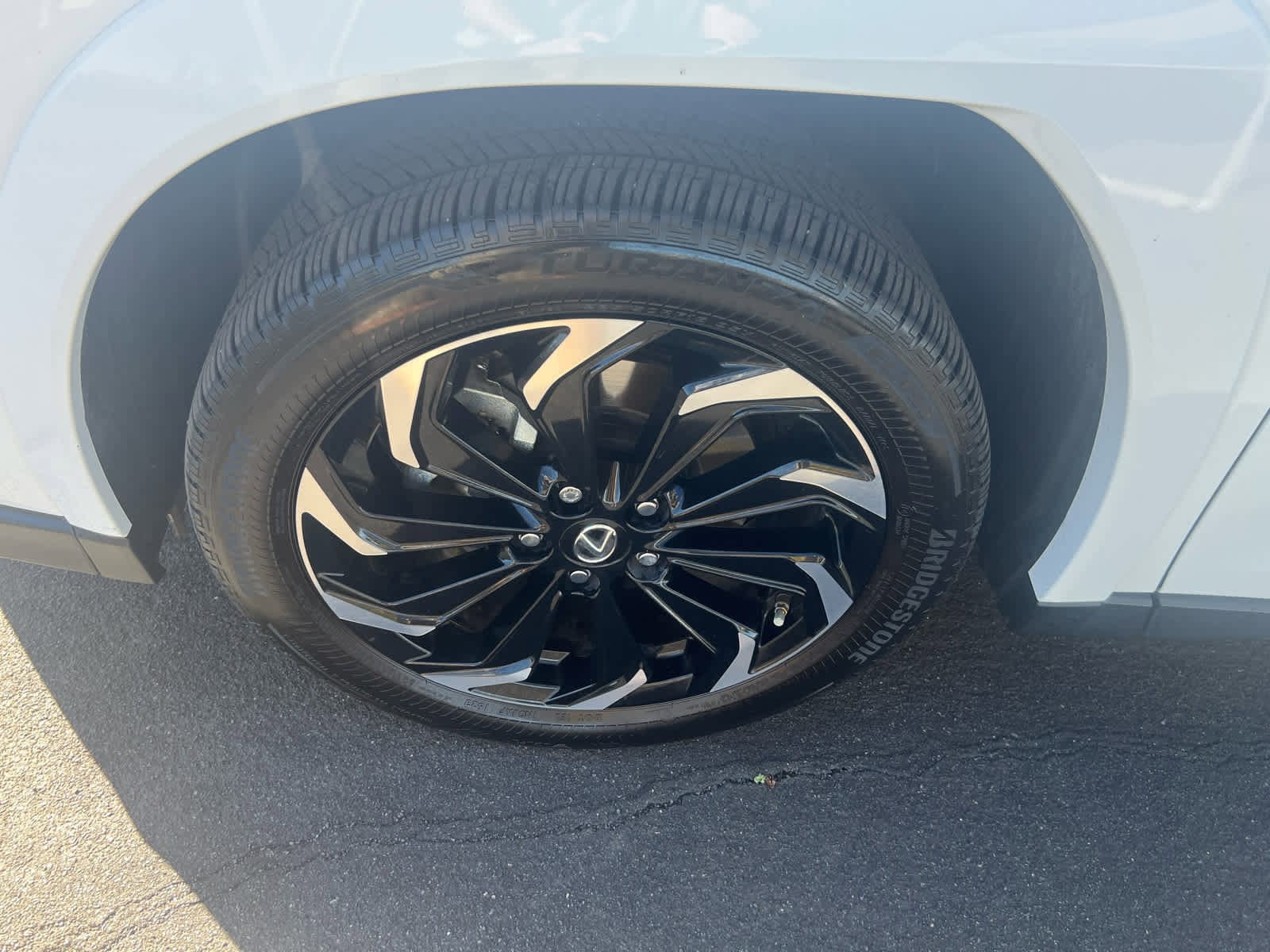 2024 Lexus Ux+250h+f+sport+design photo 6