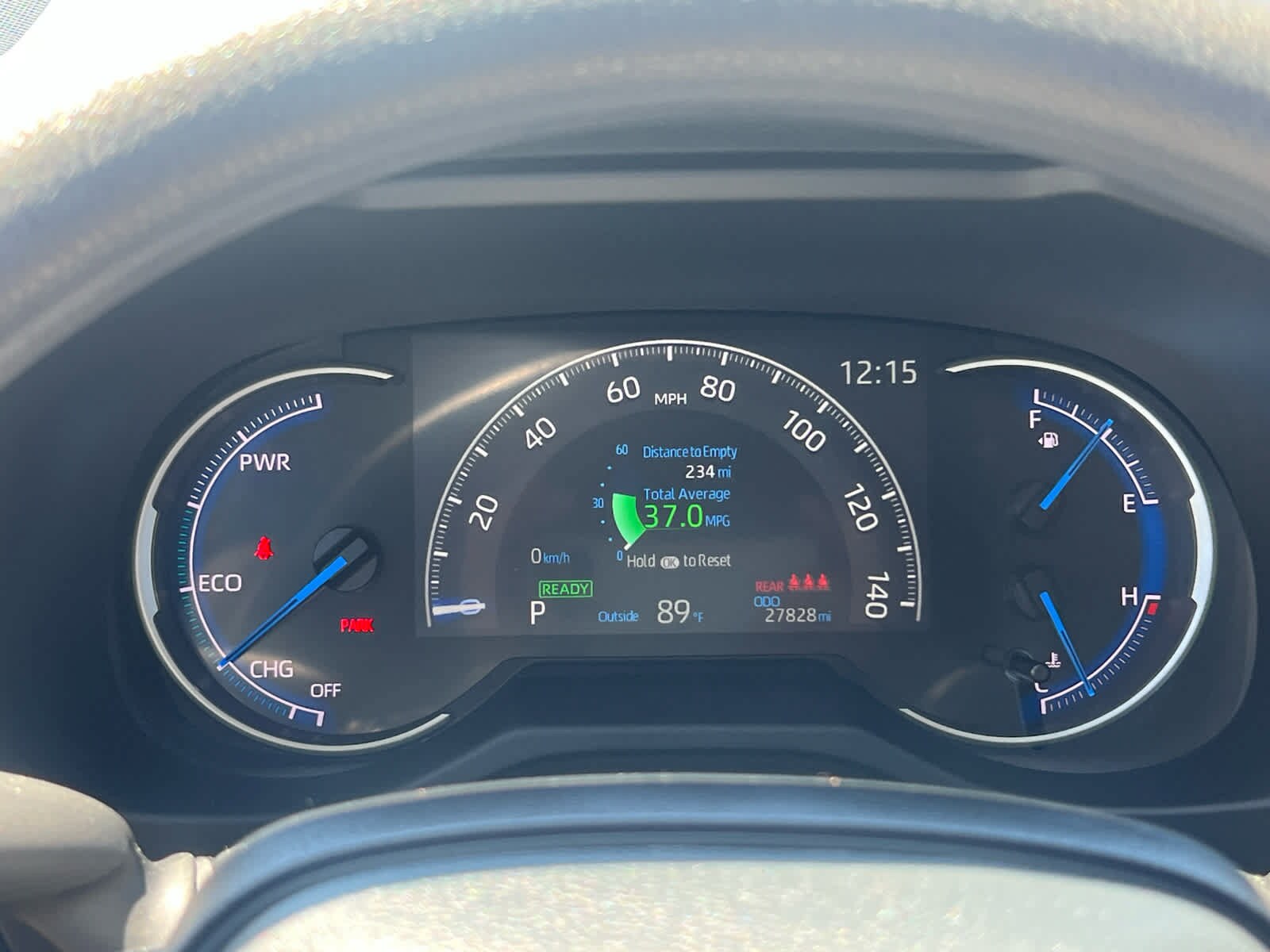 2025 Toyota RAV4 LE - Photo 22
