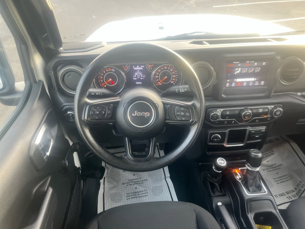 Used 2023 Jeep Gladiator Sport Truck Crew Cab