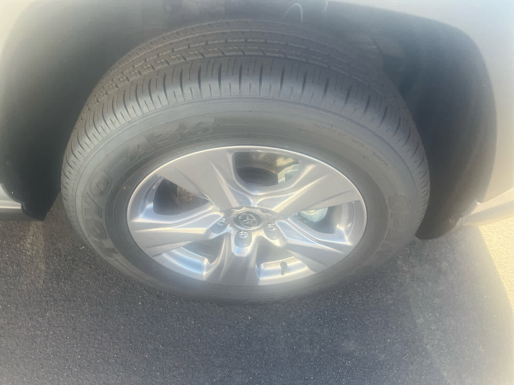 New 2025 Toyota RAV4 Hybrid XLE SUV