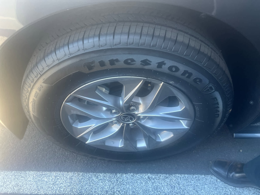 New 2025 Toyota Sienna XLE Van Passenger Van