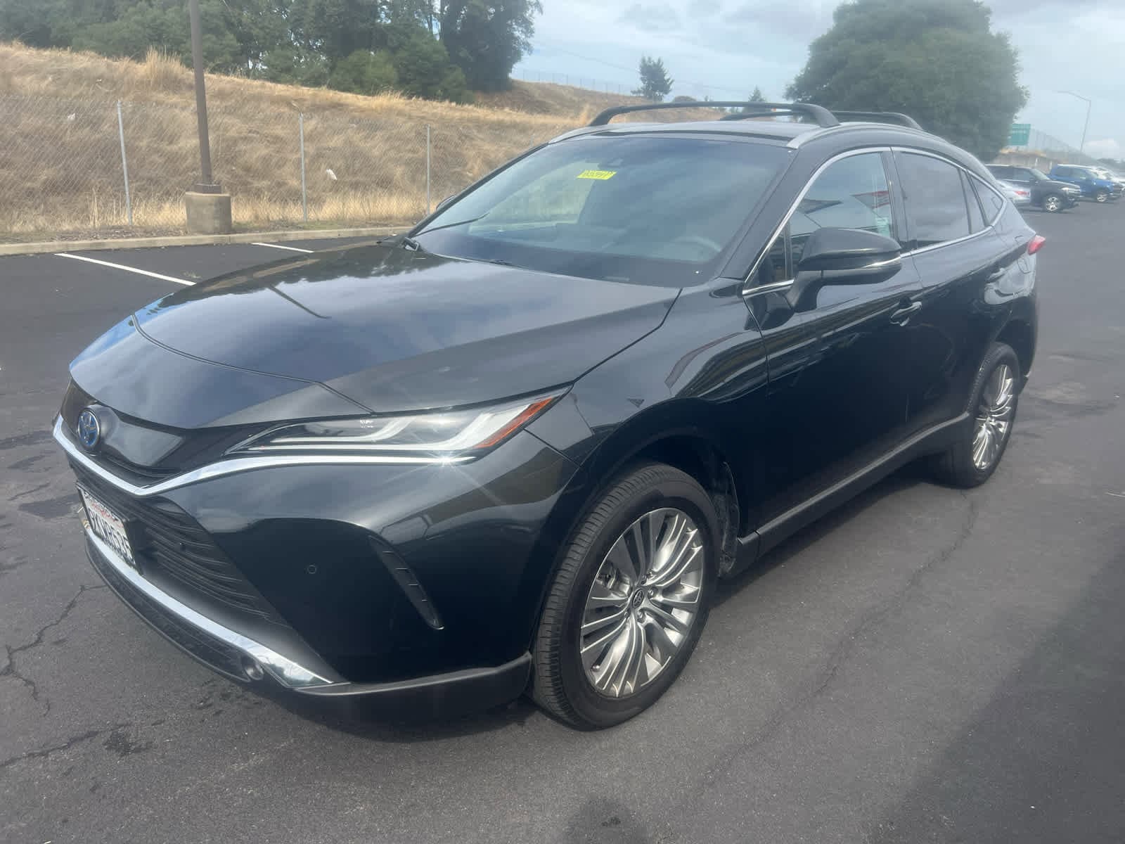 2024 Toyota Venza LE photo 4