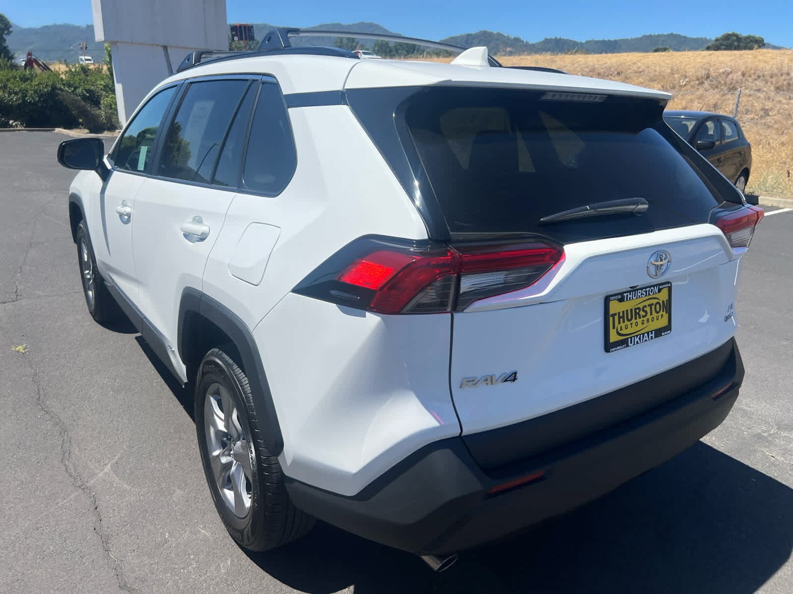 2025 Toyota RAV4 LE - Photo 8