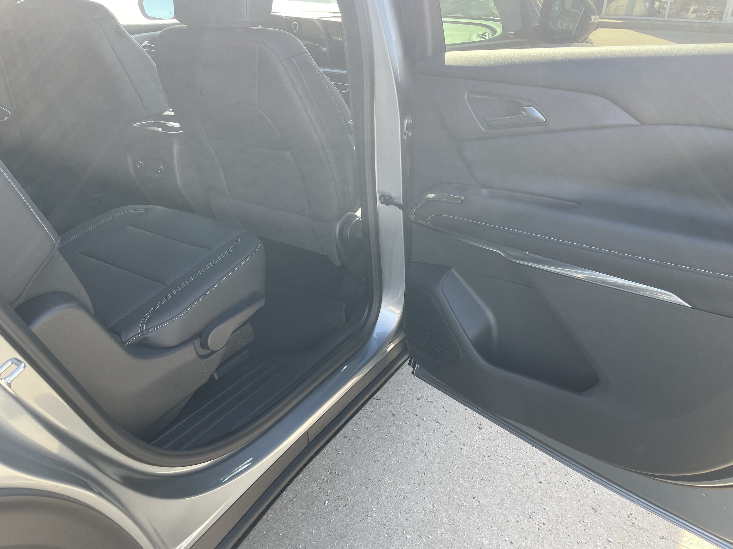 2027 Chevrolet Traverse LT - Photo 17