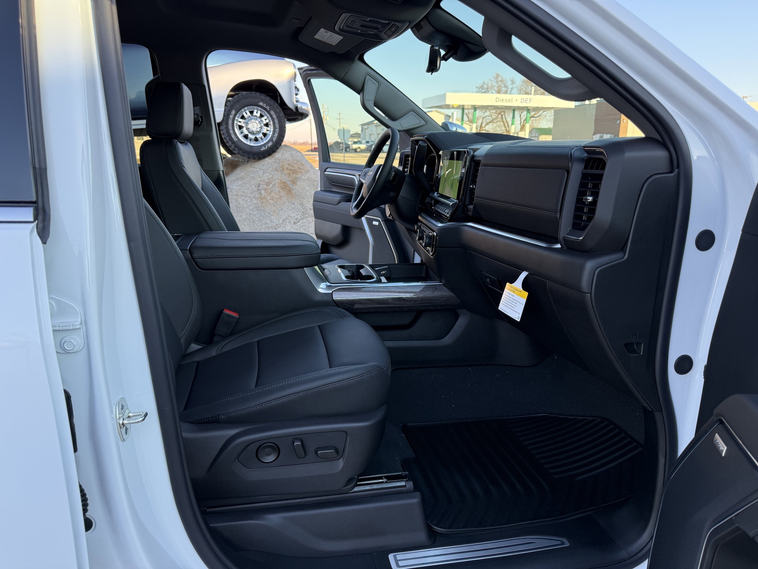 2026 Chevrolet Silverado 3500 HD LTZ - Photo 29