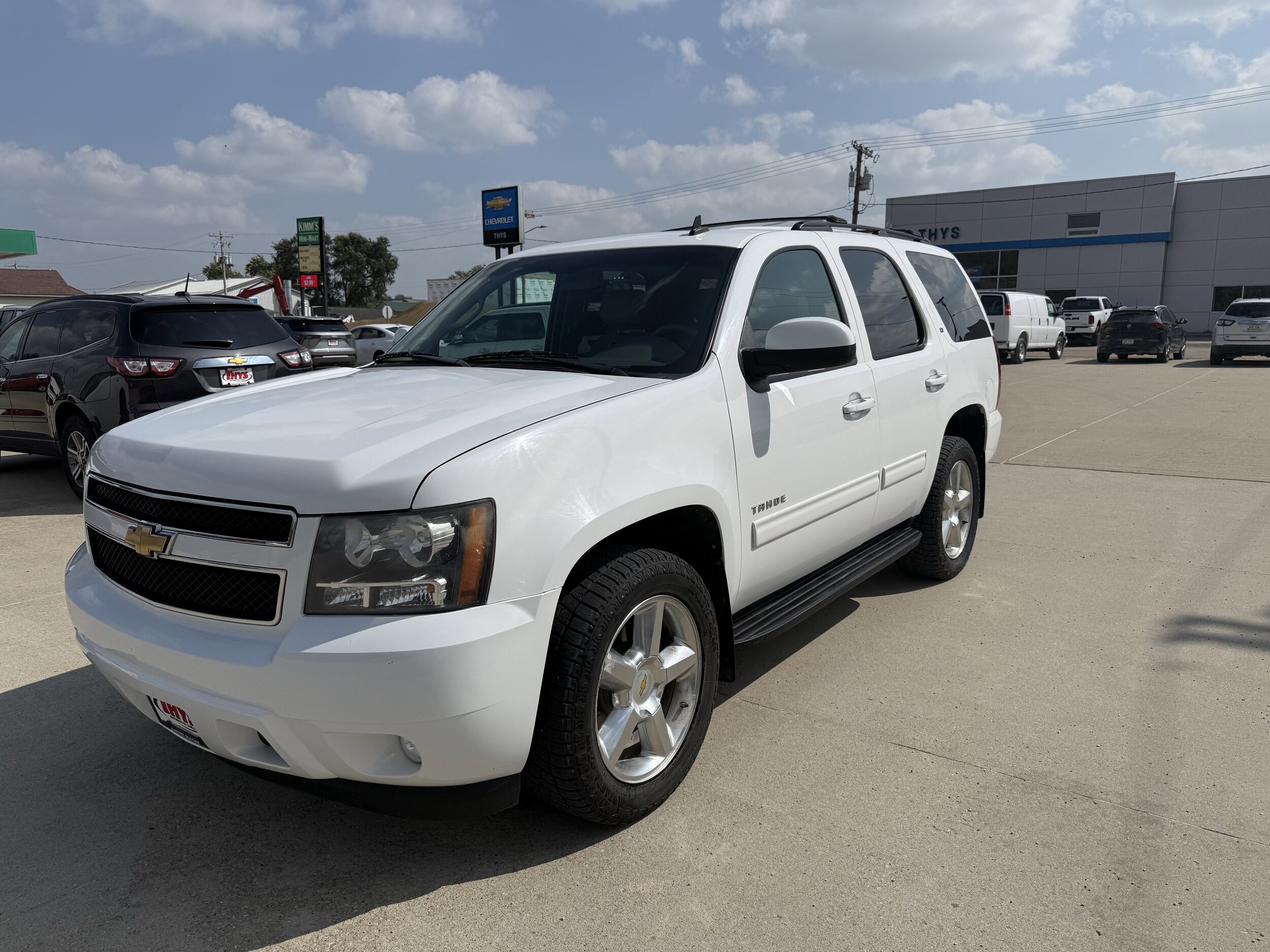 2011 Chevrolet Tahoe LT photo 3