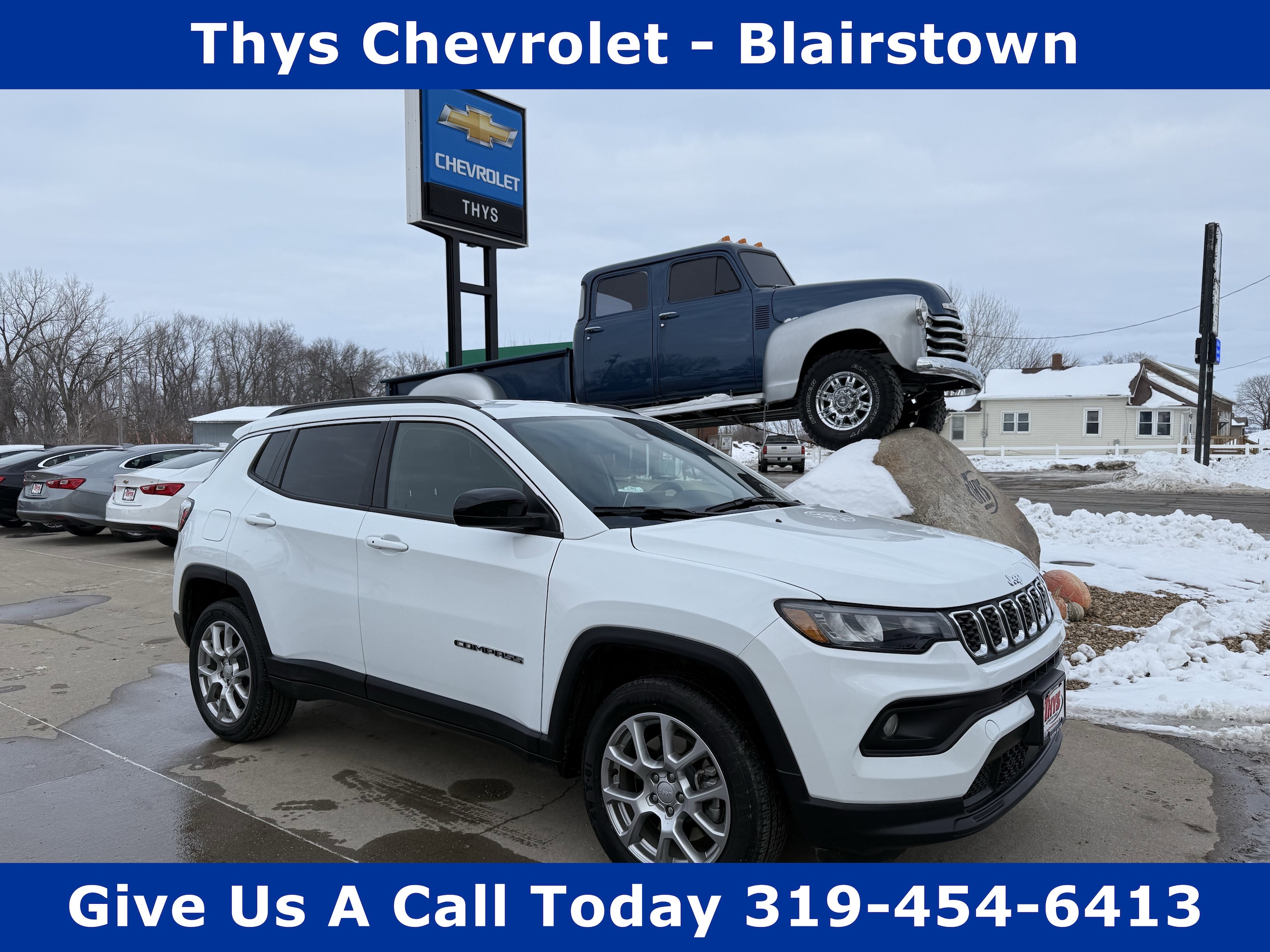 2024 Jeep Compass Latitude Lux's photo