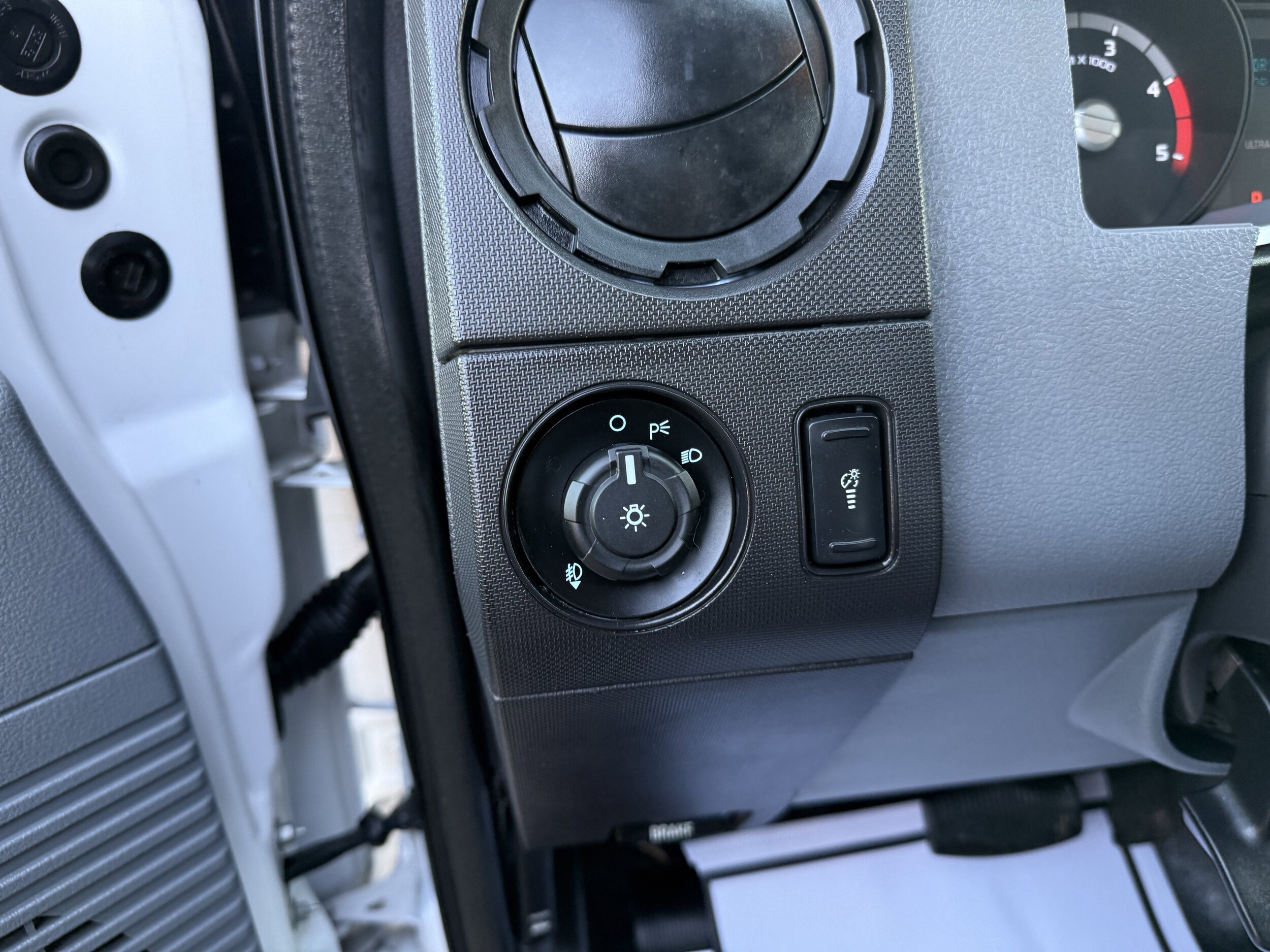 2013 Ford F-450 Super Duty Chassis Cab XL - Photo 16