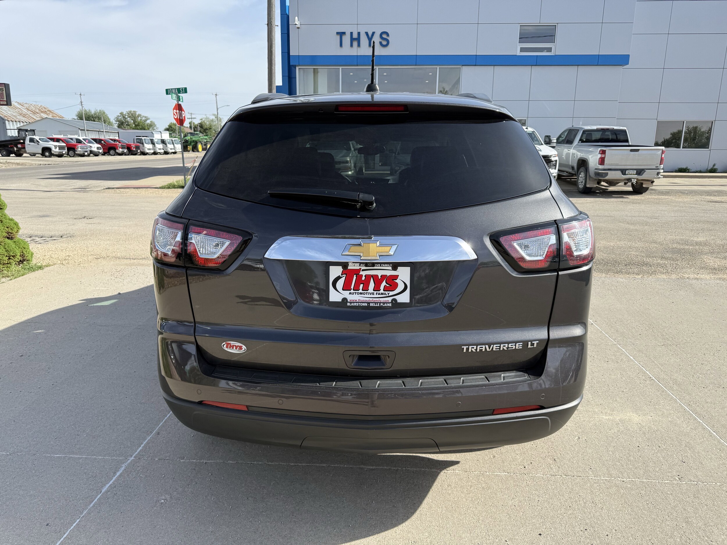 2016 Chevrolet Traverse 2LT photo 4