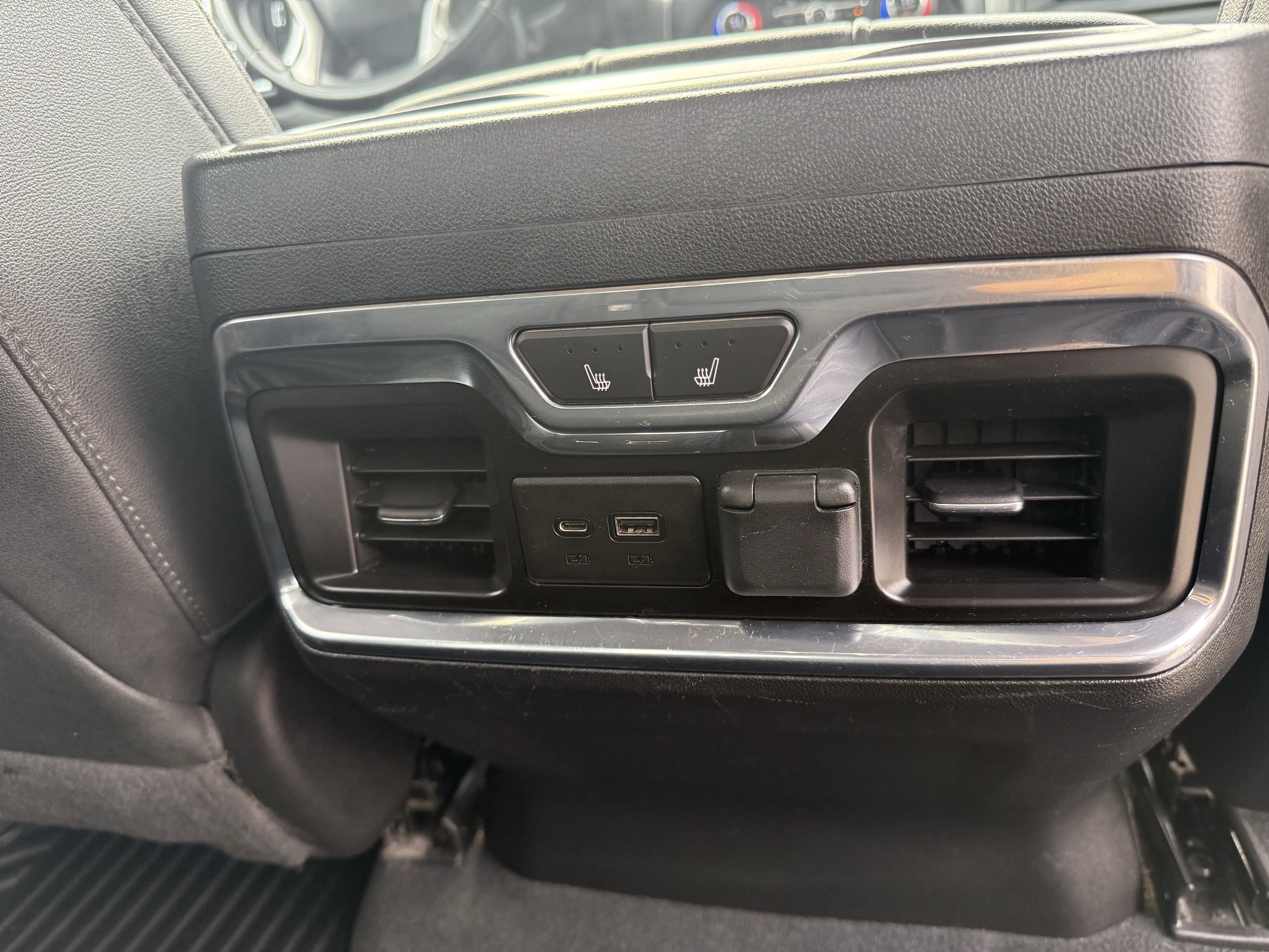 2023 Chevrolet Silverado 3500HD LTZ - Photo 32