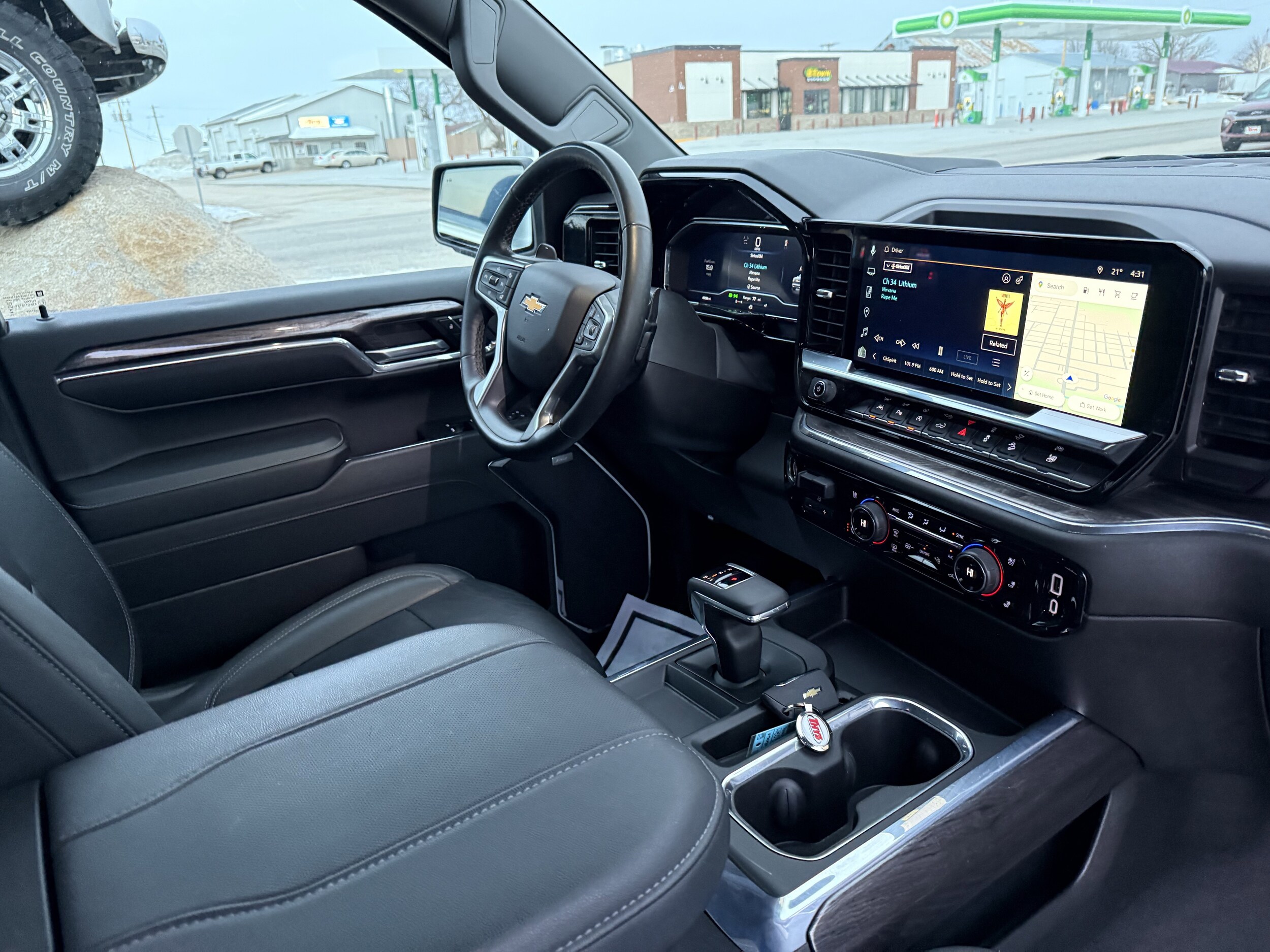 2024 Chevrolet Silverado 1500 LTZ - Photo 27