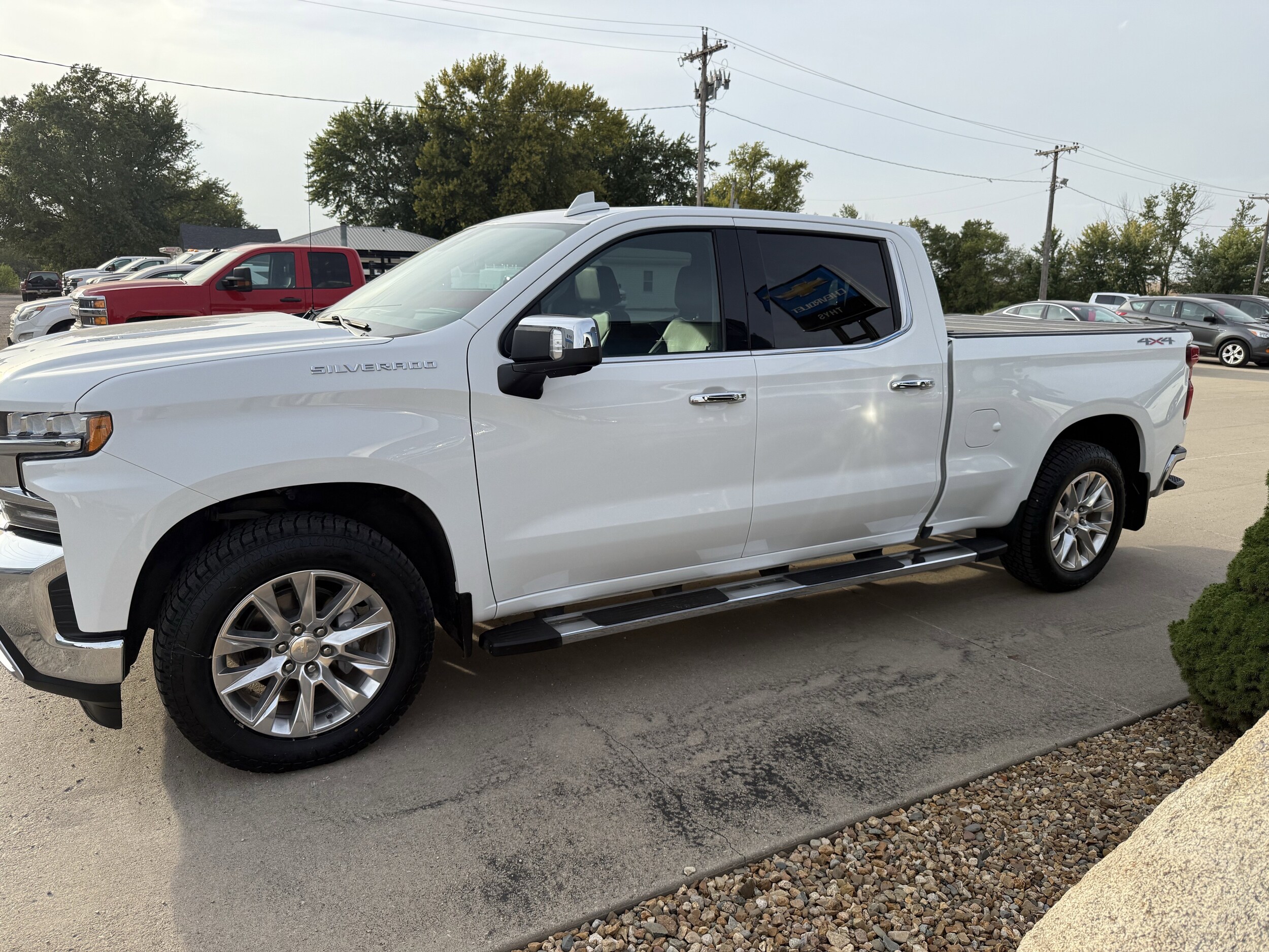 2019 Chevrolet Silverado 1500 LTZ photo 2