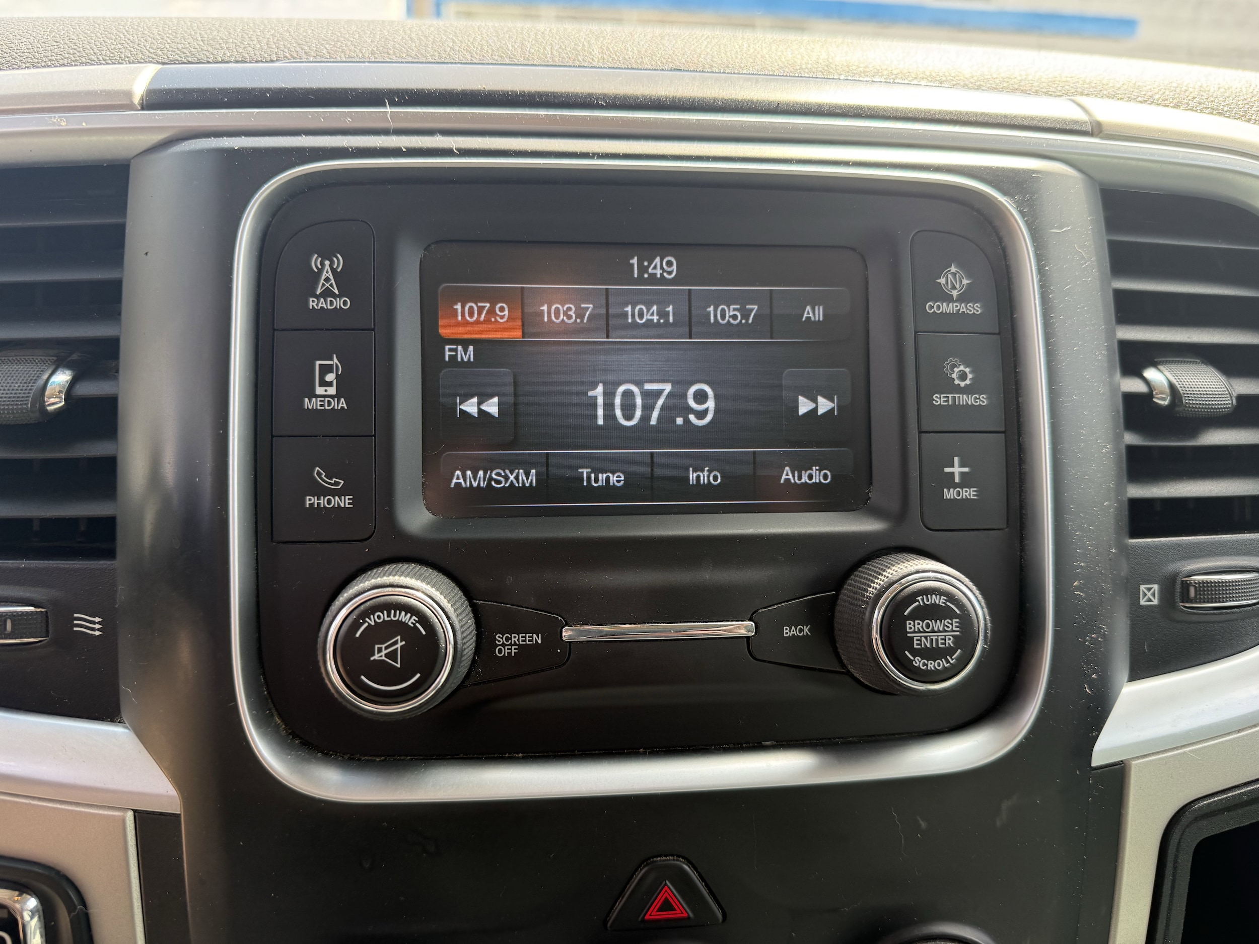 2016 RAM Ram 1500 Pickup SLT - Photo 14