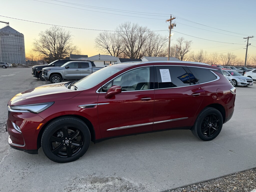 Used 2024 Buick Enclave Essence AWD Essence