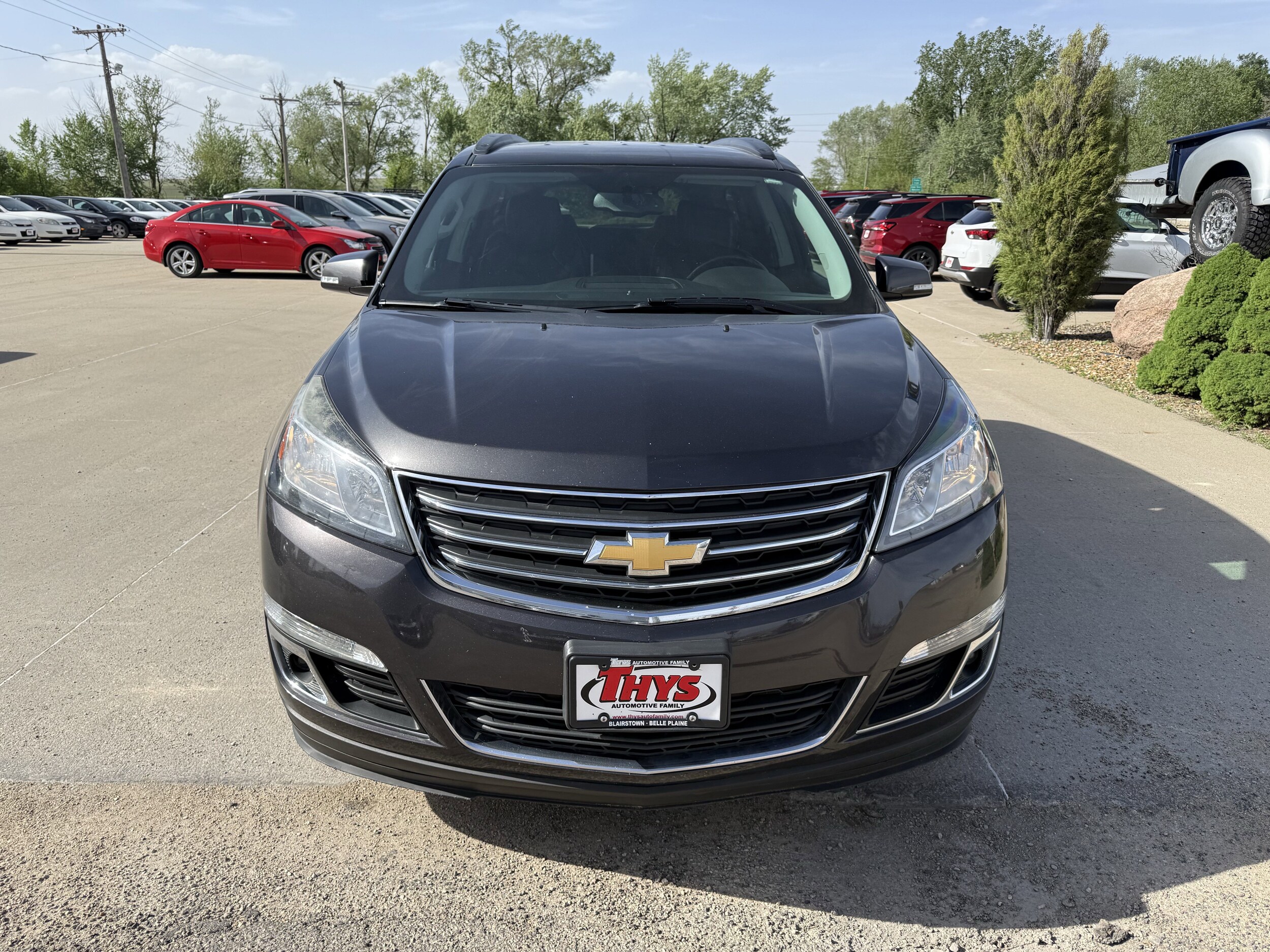 2016 Chevrolet Traverse 2LT photo 2