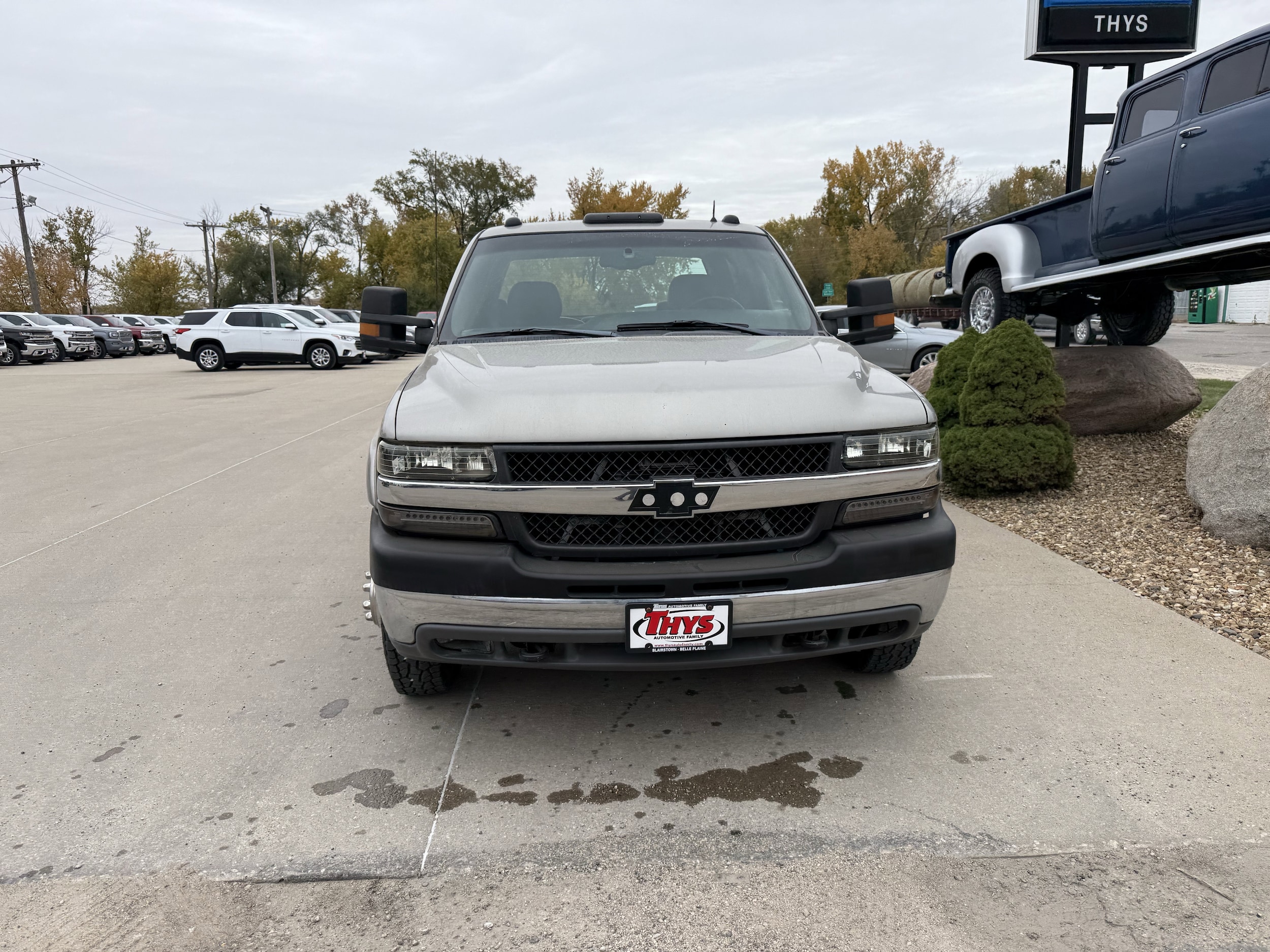 Used 2001 Chevrolet Silverado LT with VIN 1GCJK33G41F167520 for sale in Vinton, IA