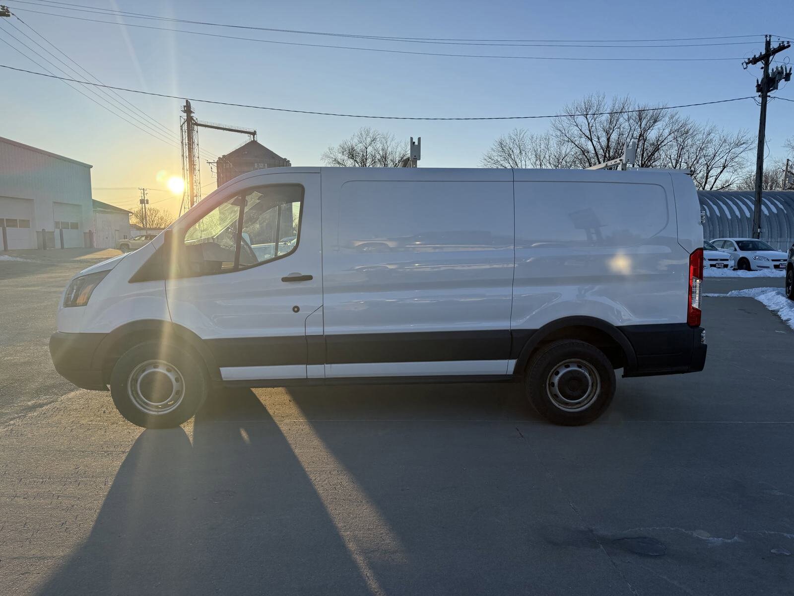 2018 Ford Transit Van photo 3