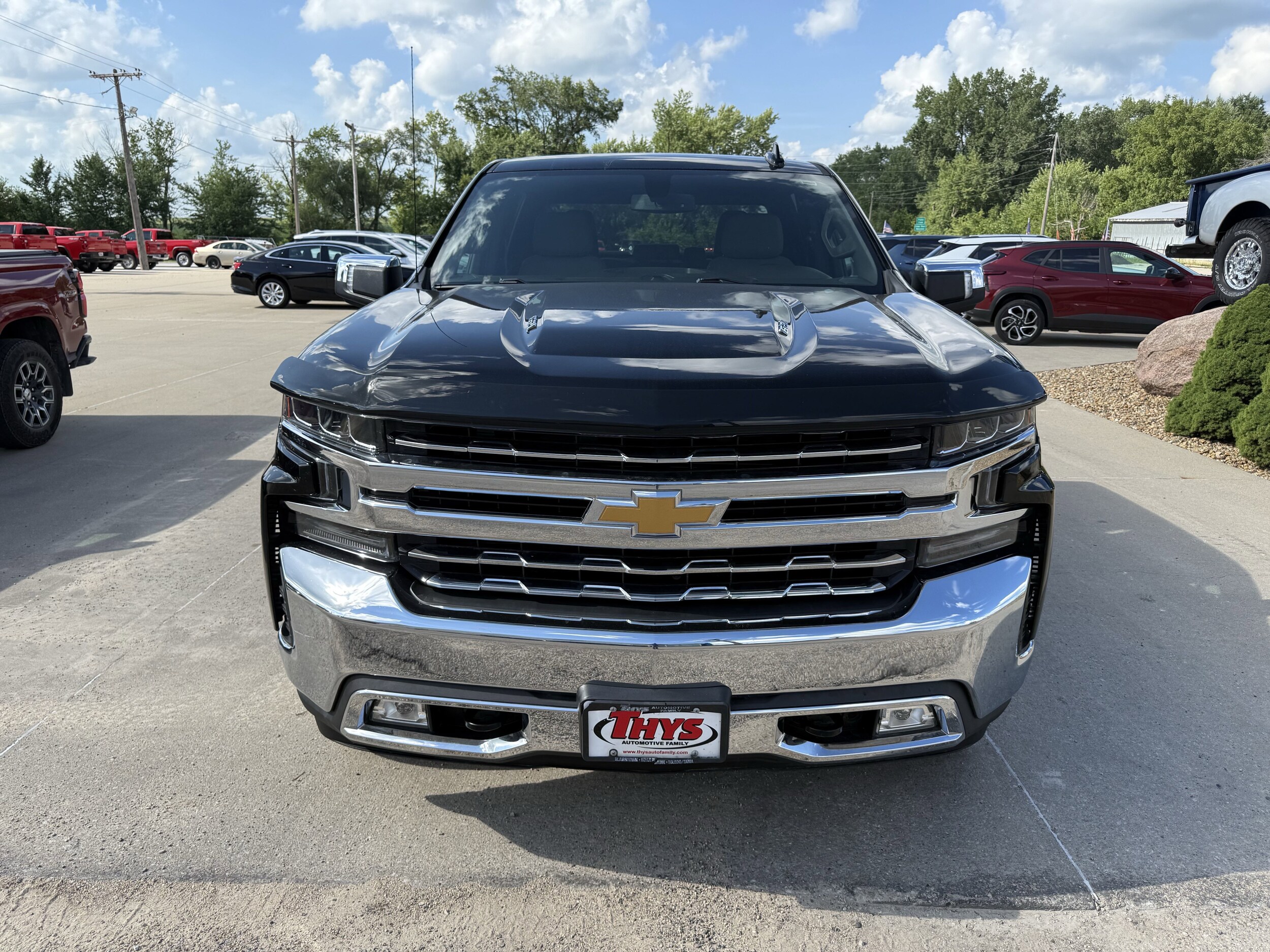 2020 Chevrolet Silverado 1500 LTZ photo 2