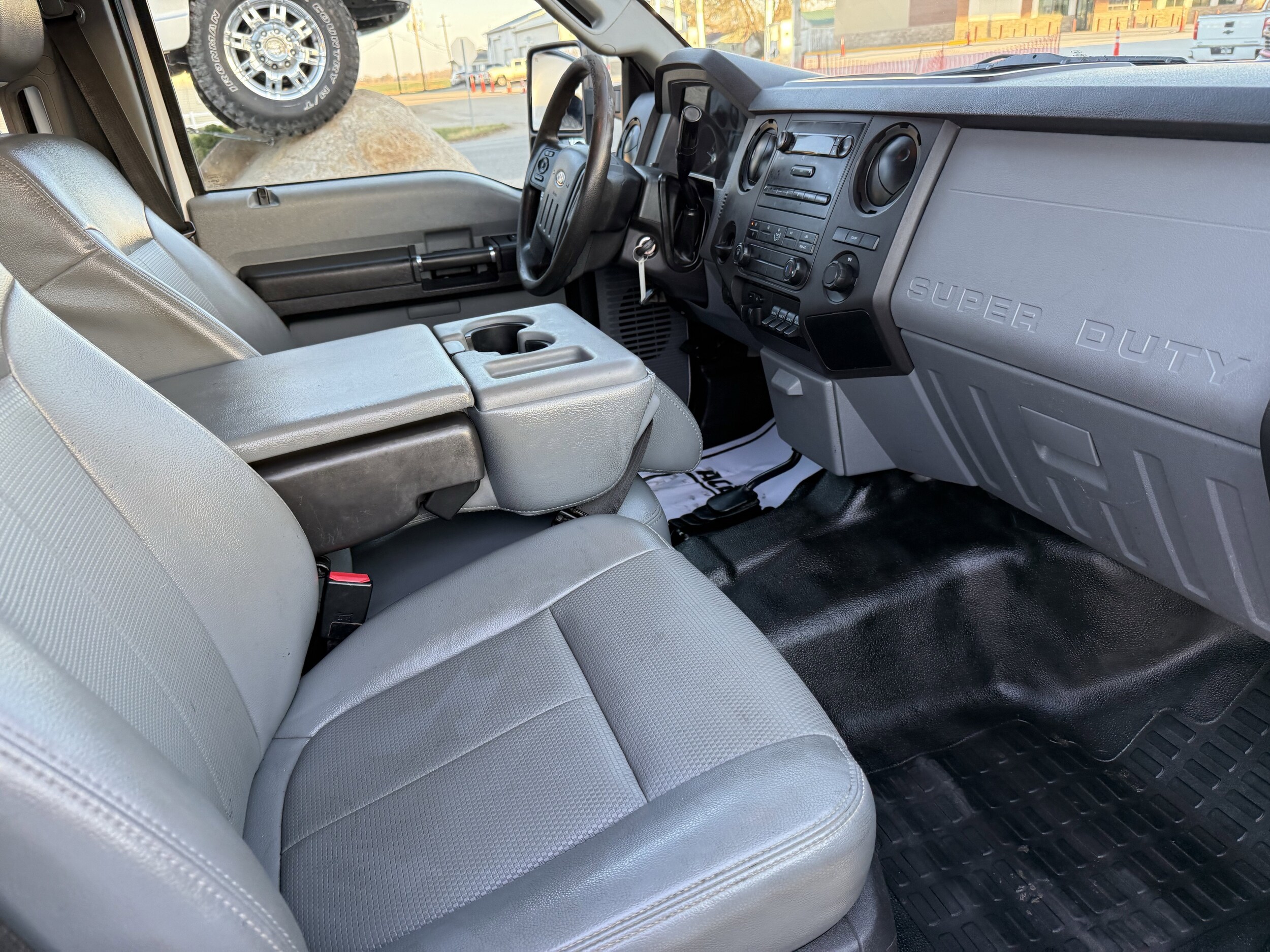 2013 Ford F-450 Super Duty Chassis Cab XL - Photo 23