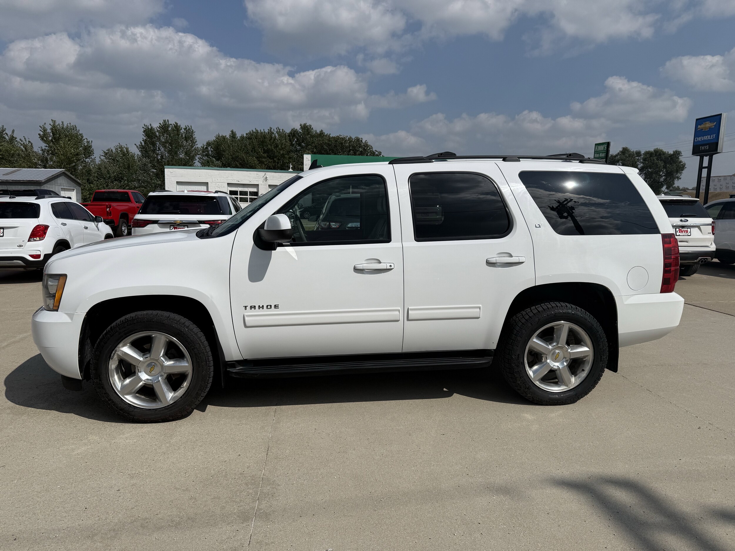 2011 Chevrolet Tahoe LT photo 4