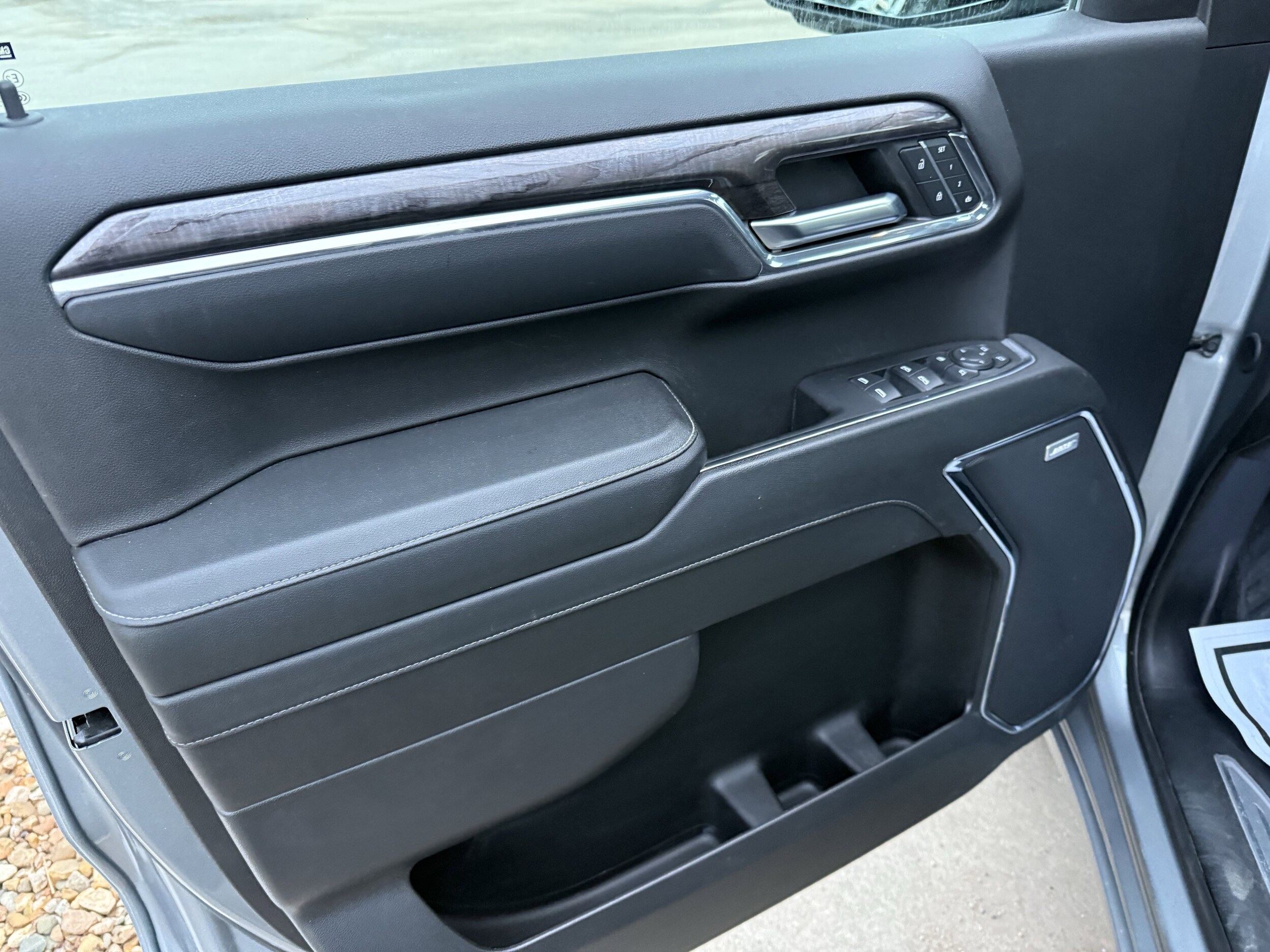 2024 Chevrolet Silverado 1500 LTZ - Photo 11