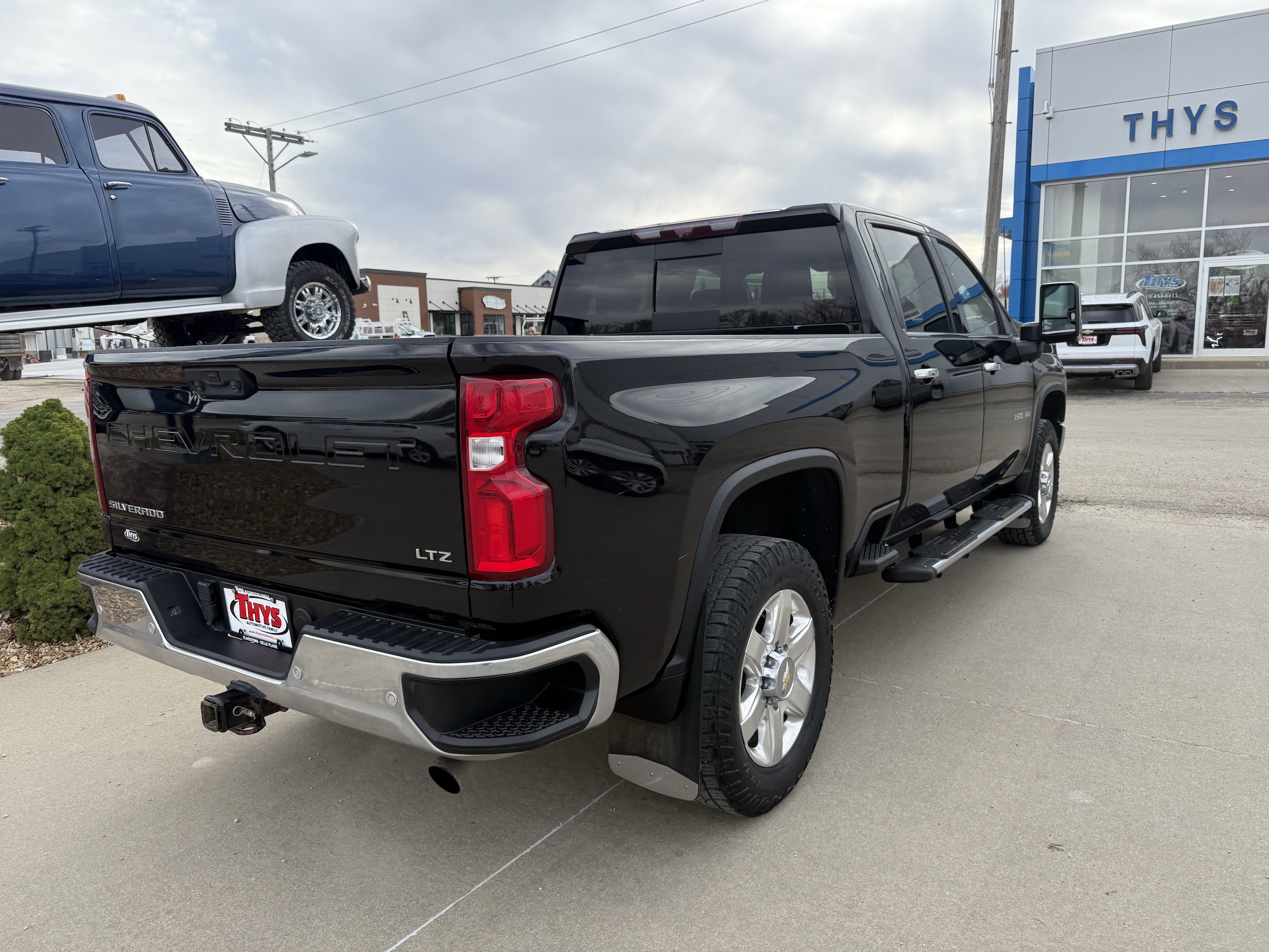 2023 Chevrolet Silverado 3500HD LTZ - Photo 7
