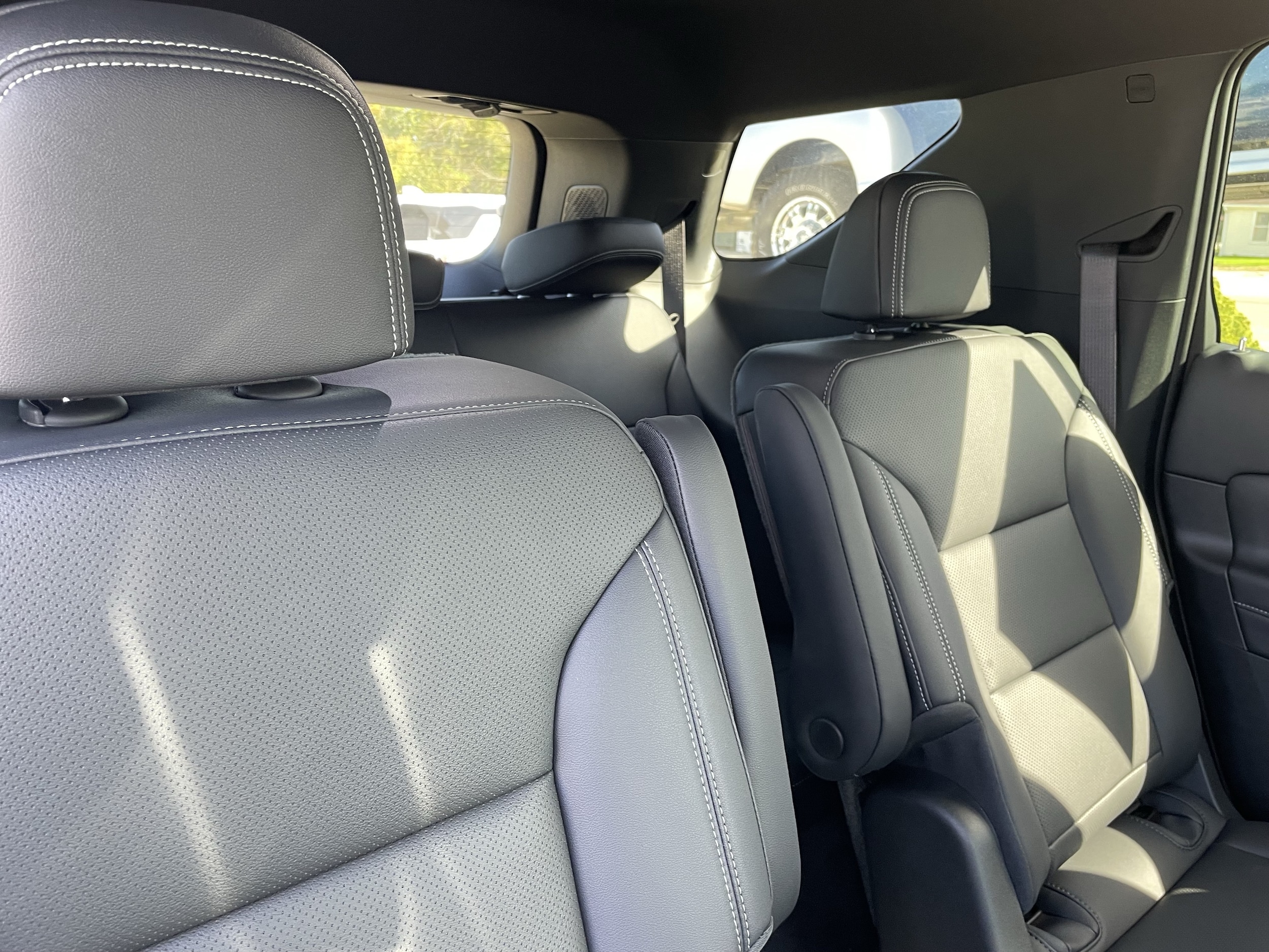 2027 Chevrolet Traverse LT - Photo 18