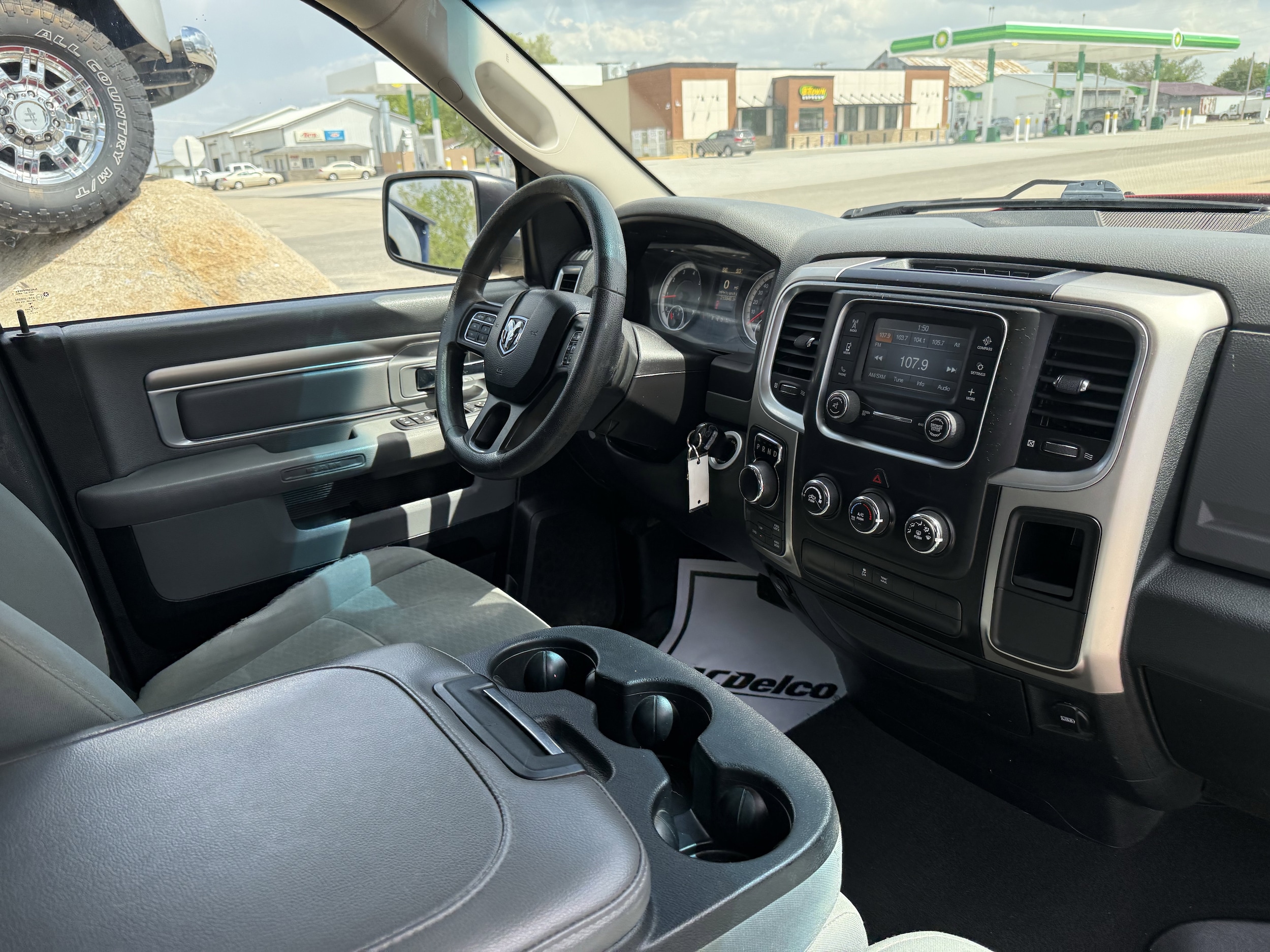 2016 RAM Ram 1500 Pickup SLT - Photo 21