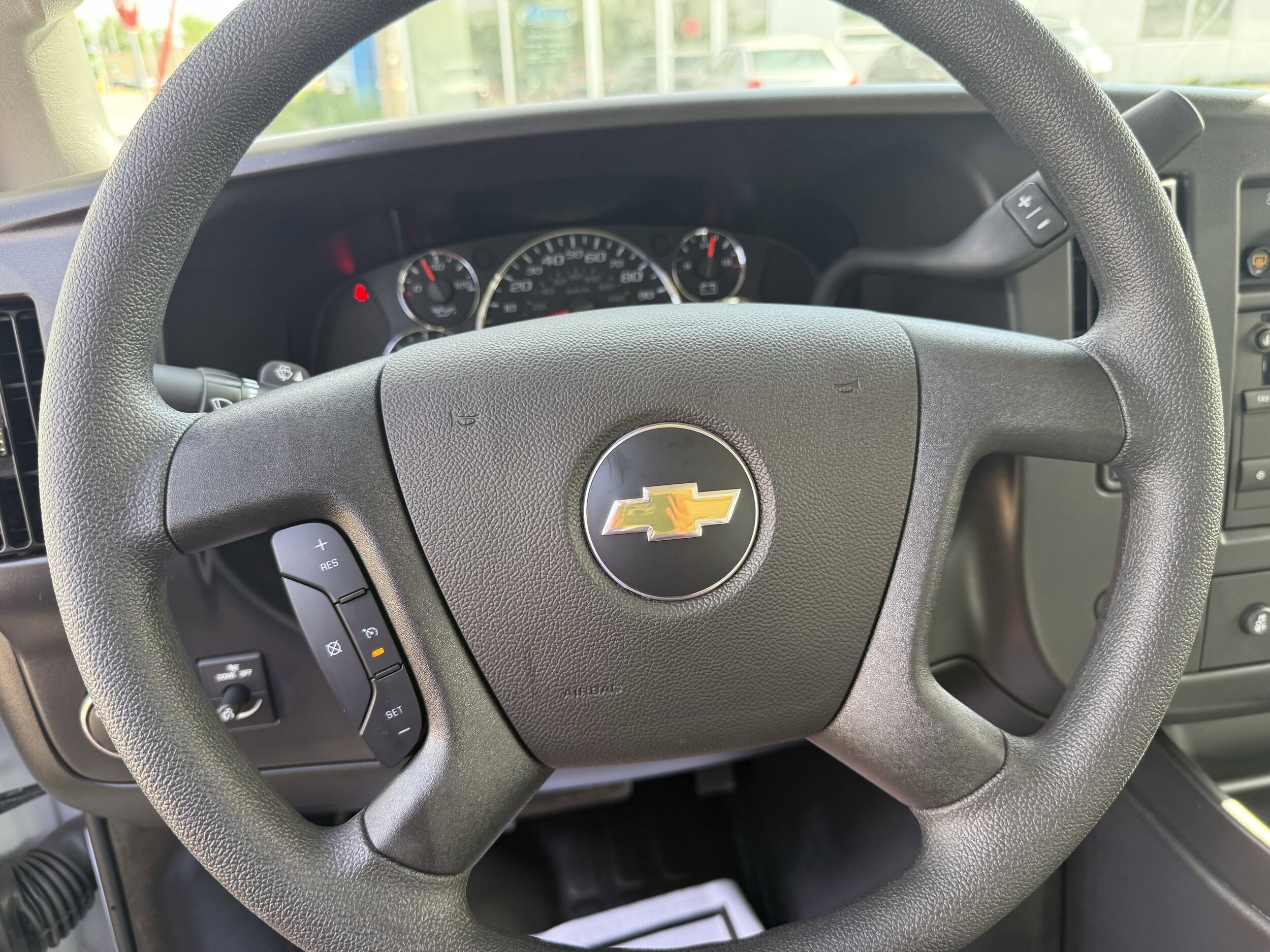 2025 Chevrolet Express Cargo Work Van - Photo 12