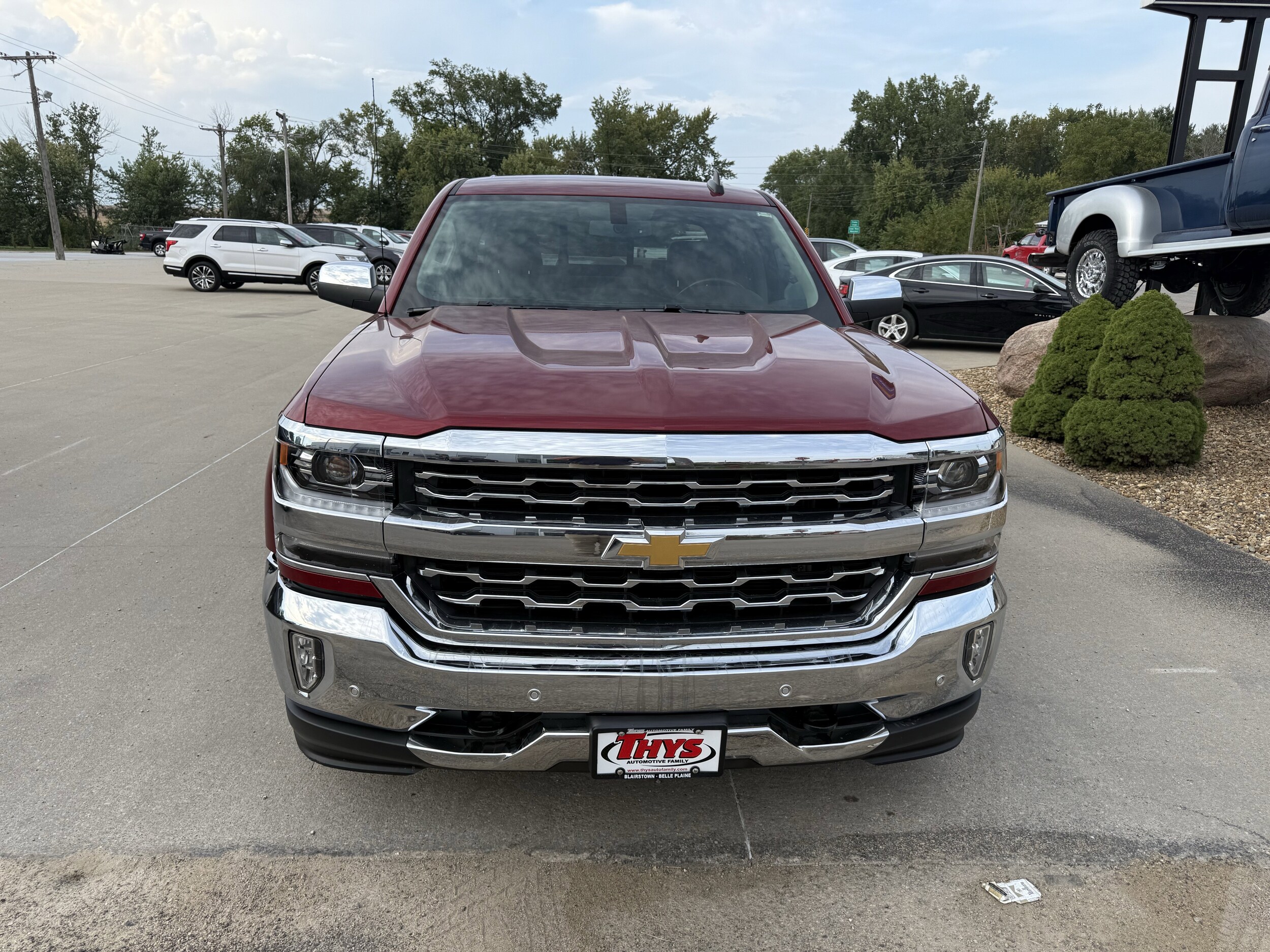 2018 Chevrolet Silverado 1500 LTZ photo 2